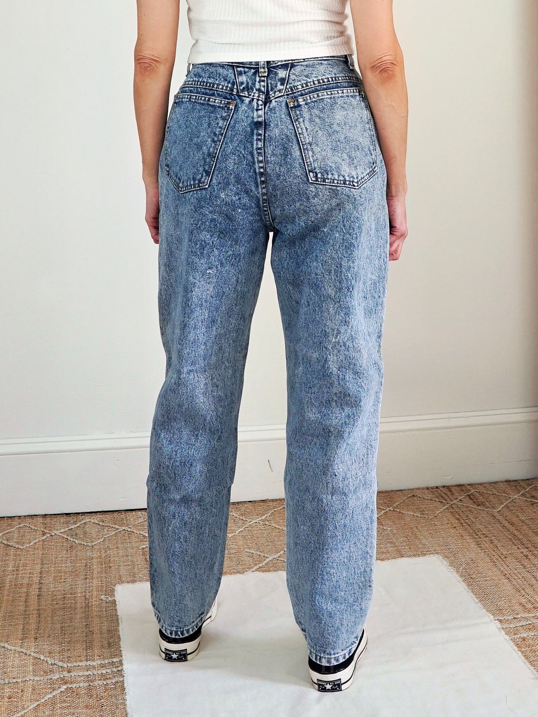 Vintage 80's Acid Wash Barrel Jeans - 28" Waist-closiTherapi | vinTage