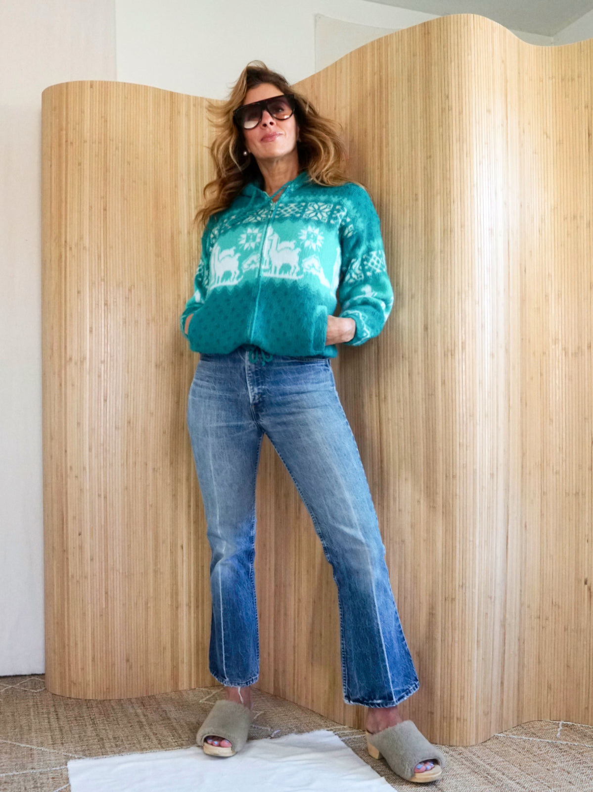 Vintage 90's Alpaca Motif Hoodie Sweater-closiTherapi | vinTage