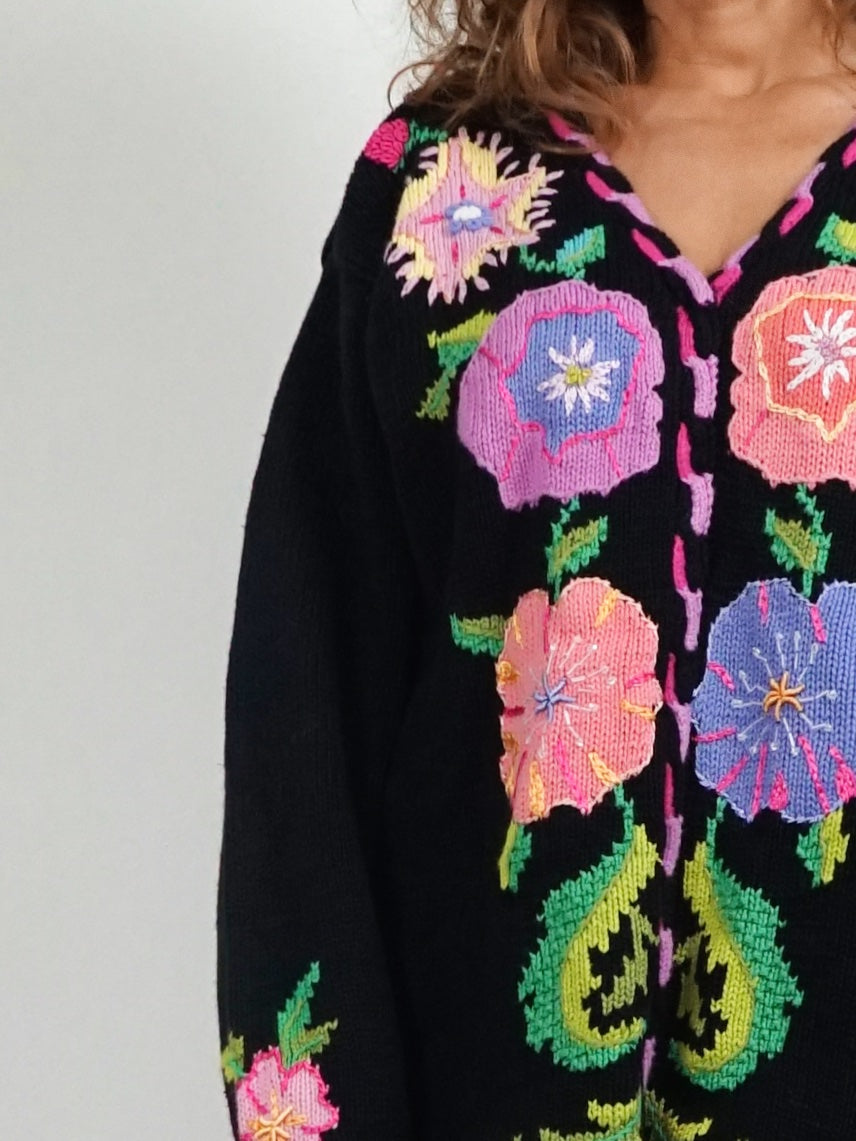 Vintage 90's Floral Handknit Sweater-closiTherapi | vinTage