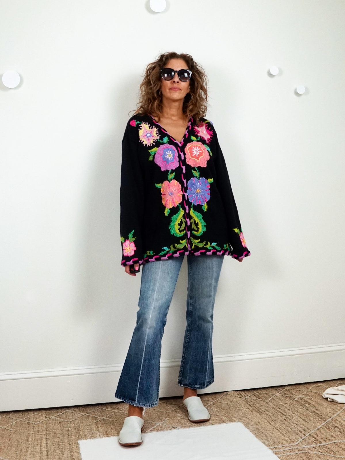 Vintage 90's Floral Handknit Sweater-closiTherapi | vinTage