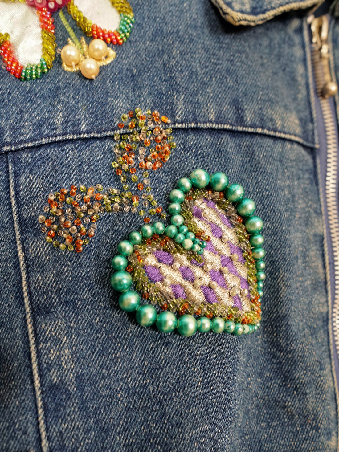 Vintage Bedazzled Heart Denim Jacket-closiTherapi | vinTage