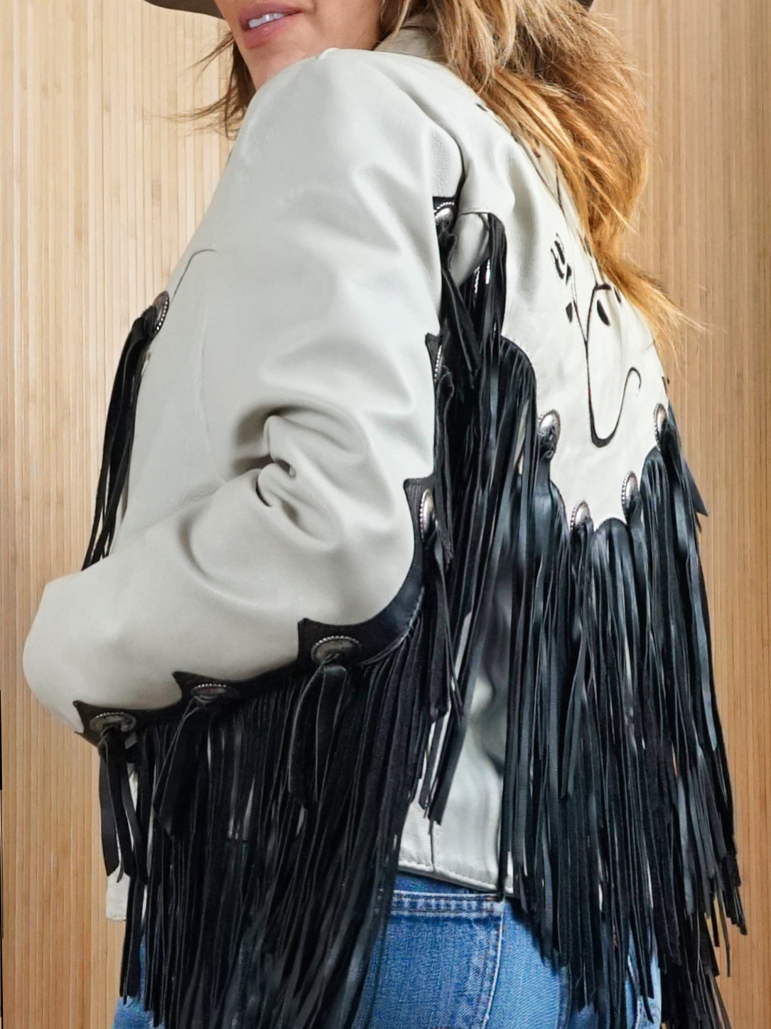 Vintage Bone White Leather Western Fringe Jacket-closiTherapi | vinTage