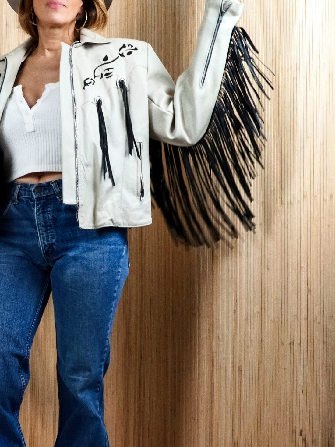 Vintage Bone White Leather Western Fringe Jacket-closiTherapi | vinTage