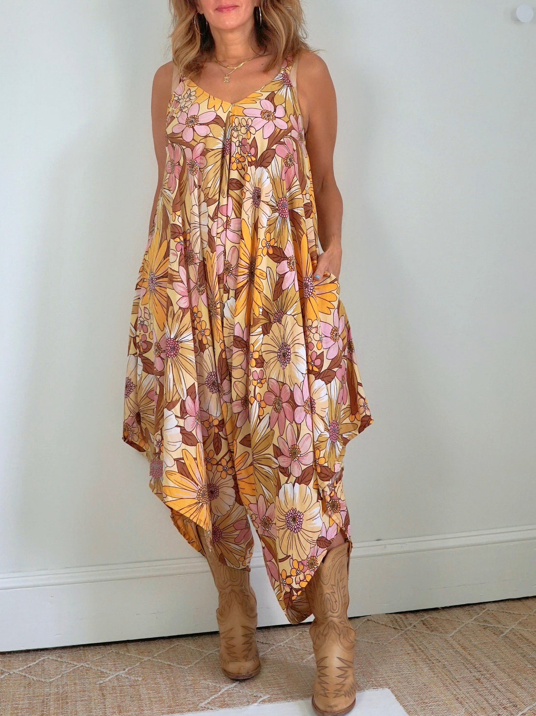 Vintage Floral Asymmetrical Jumpsuit-closiTherapi | vinTage