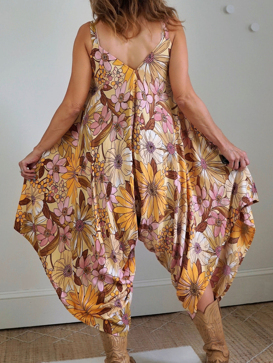 Vintage Floral Asymmetrical Jumpsuit-closiTherapi | vinTage