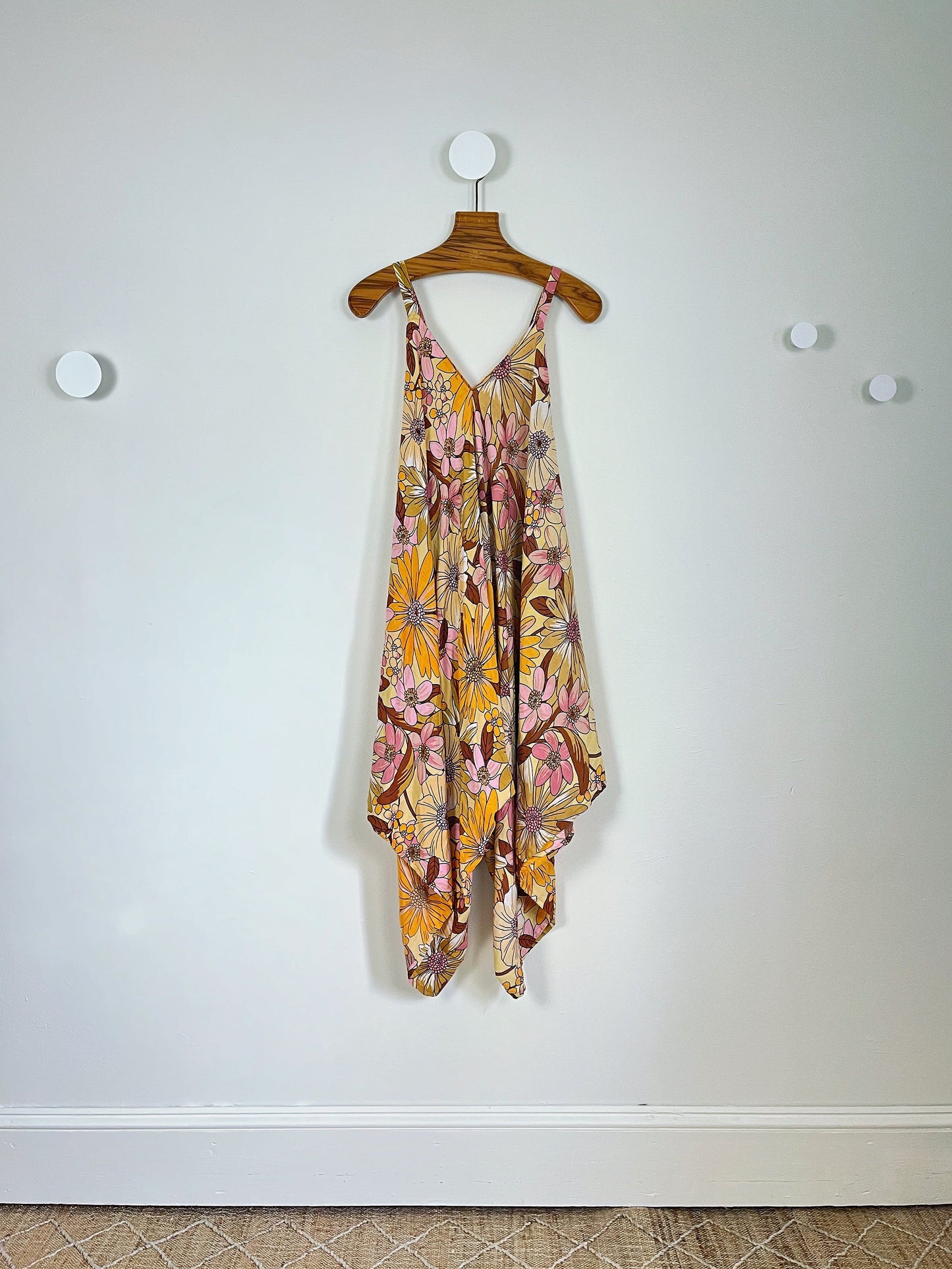 Vintage Floral Asymmetrical Jumpsuit-closiTherapi | vinTage