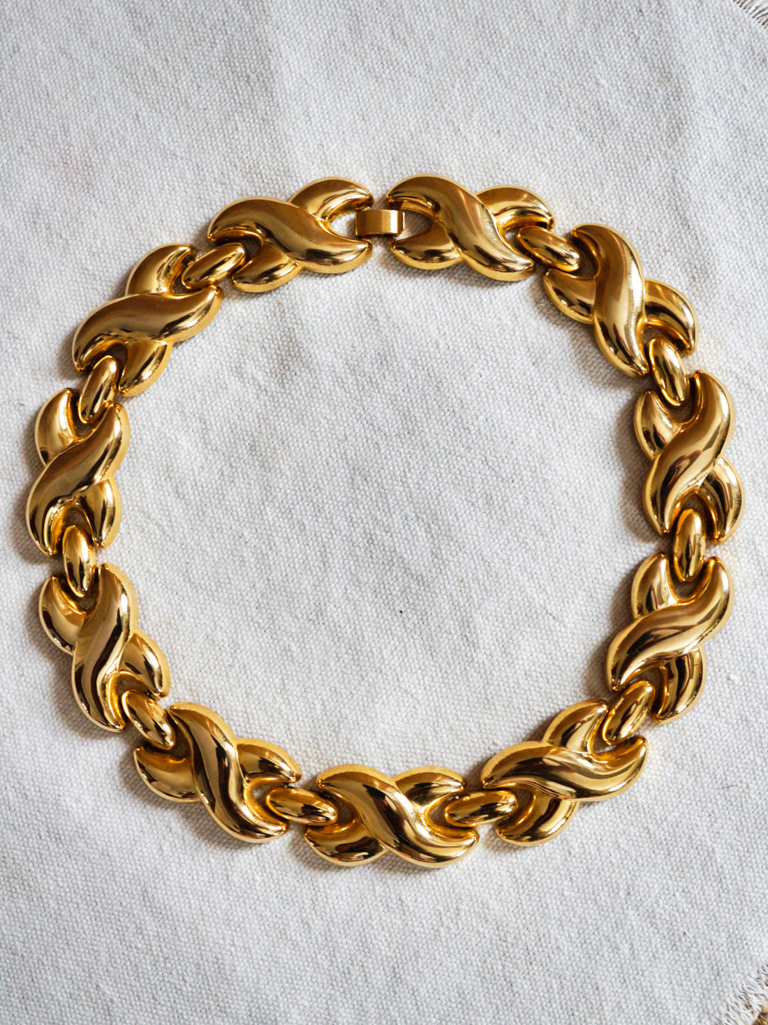 Vintage Golden X Choker Necklace-closiTherapi | vinTage