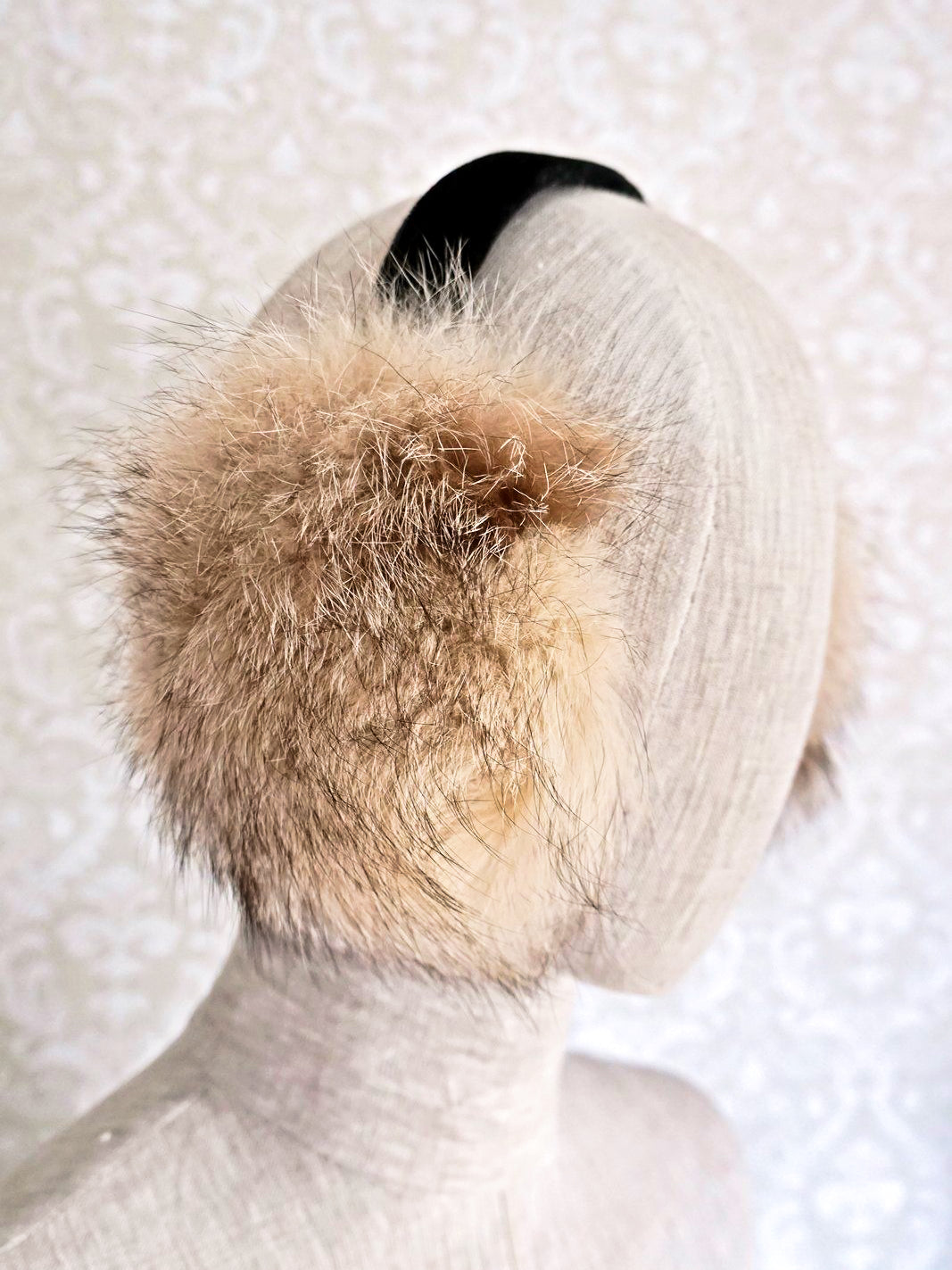 Vintage Natural Fox Fur Earmuffs-closiTherapi | vinTage