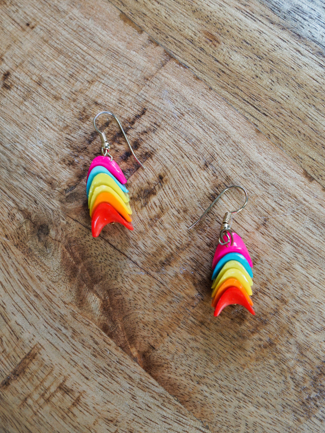 Vintage Neon Rainbow Stack Earrings-closiTherapi | vinTage