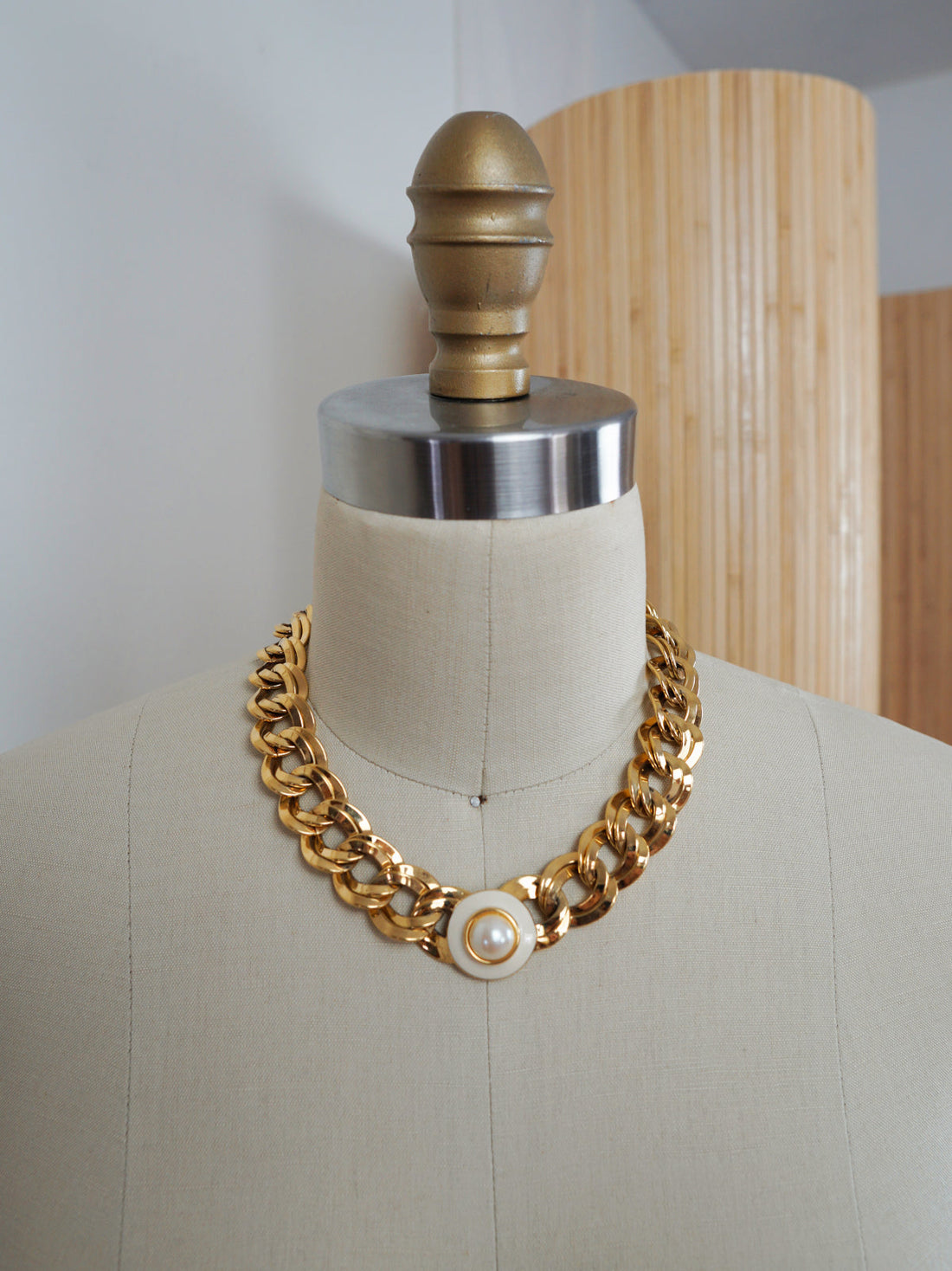 Vintage Pearl Orb Gold Choker Necklace-closiTherapi | vinTage