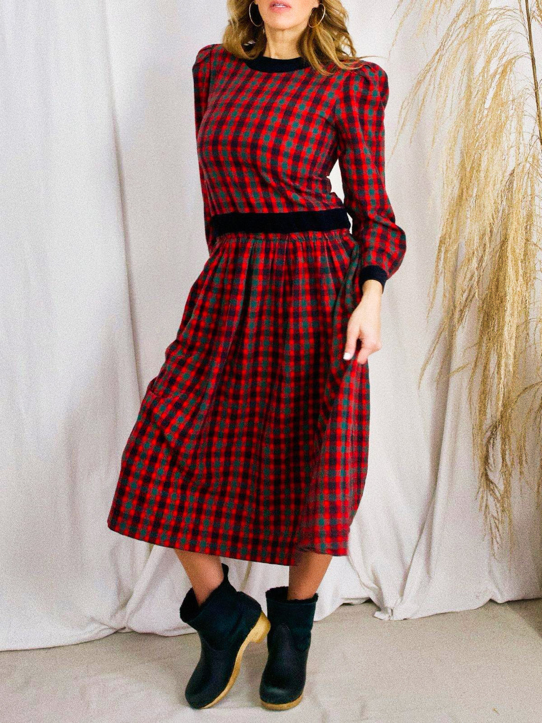 Vintage Red Plaid Flannel Dress-closiTherapi | vinTage