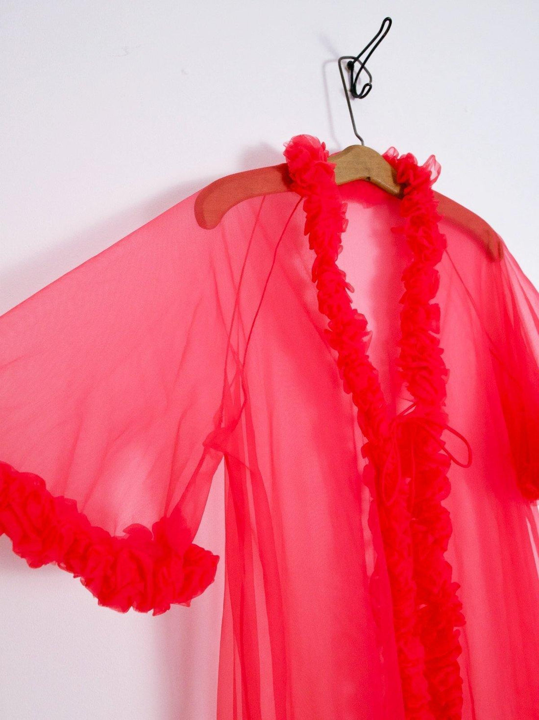 Vintage Sheer Pink Ruffle Robe-closiTherapi | vinTage