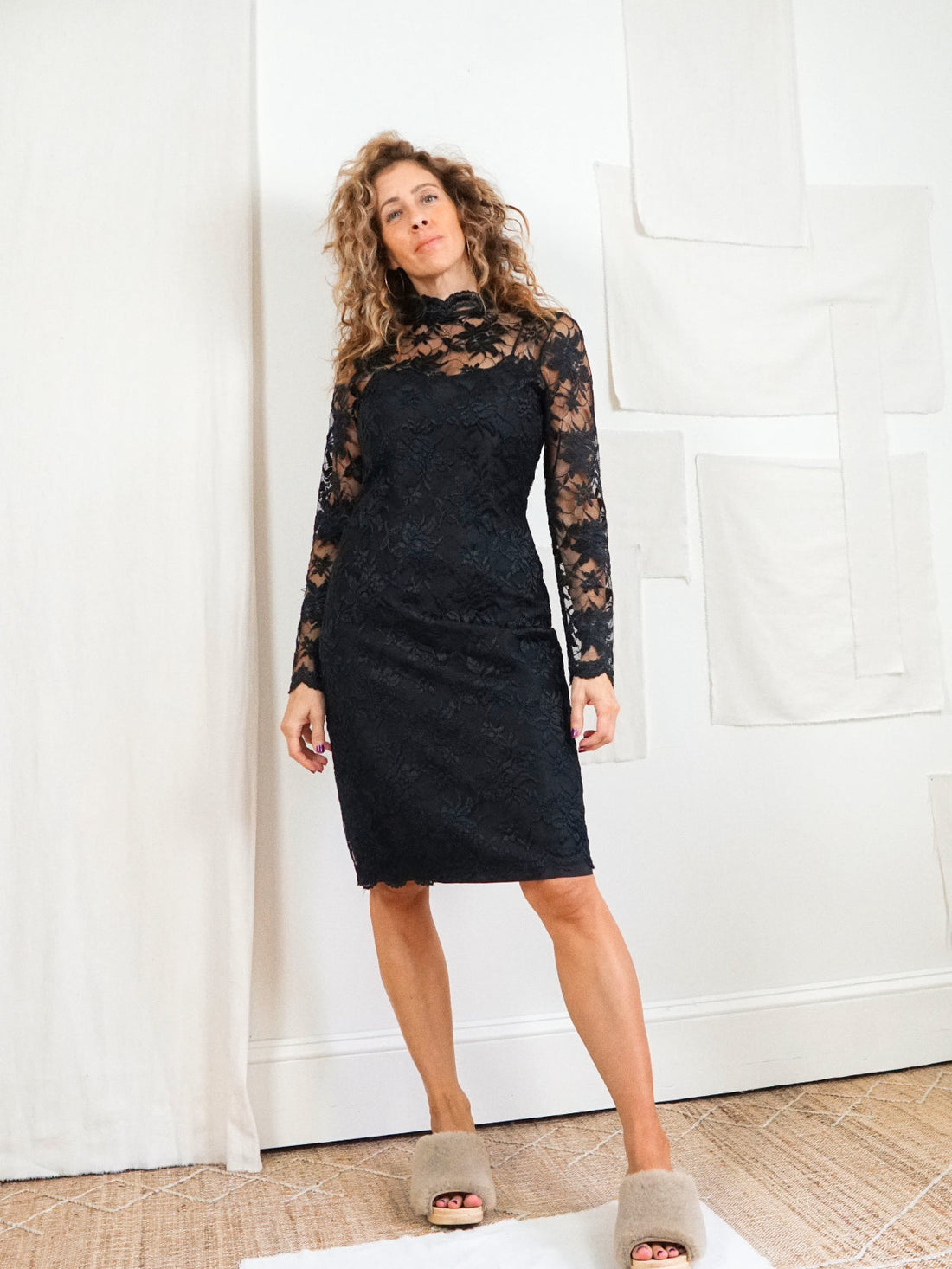 Black Lace High Neck Dress-closiTherapi | vinTage