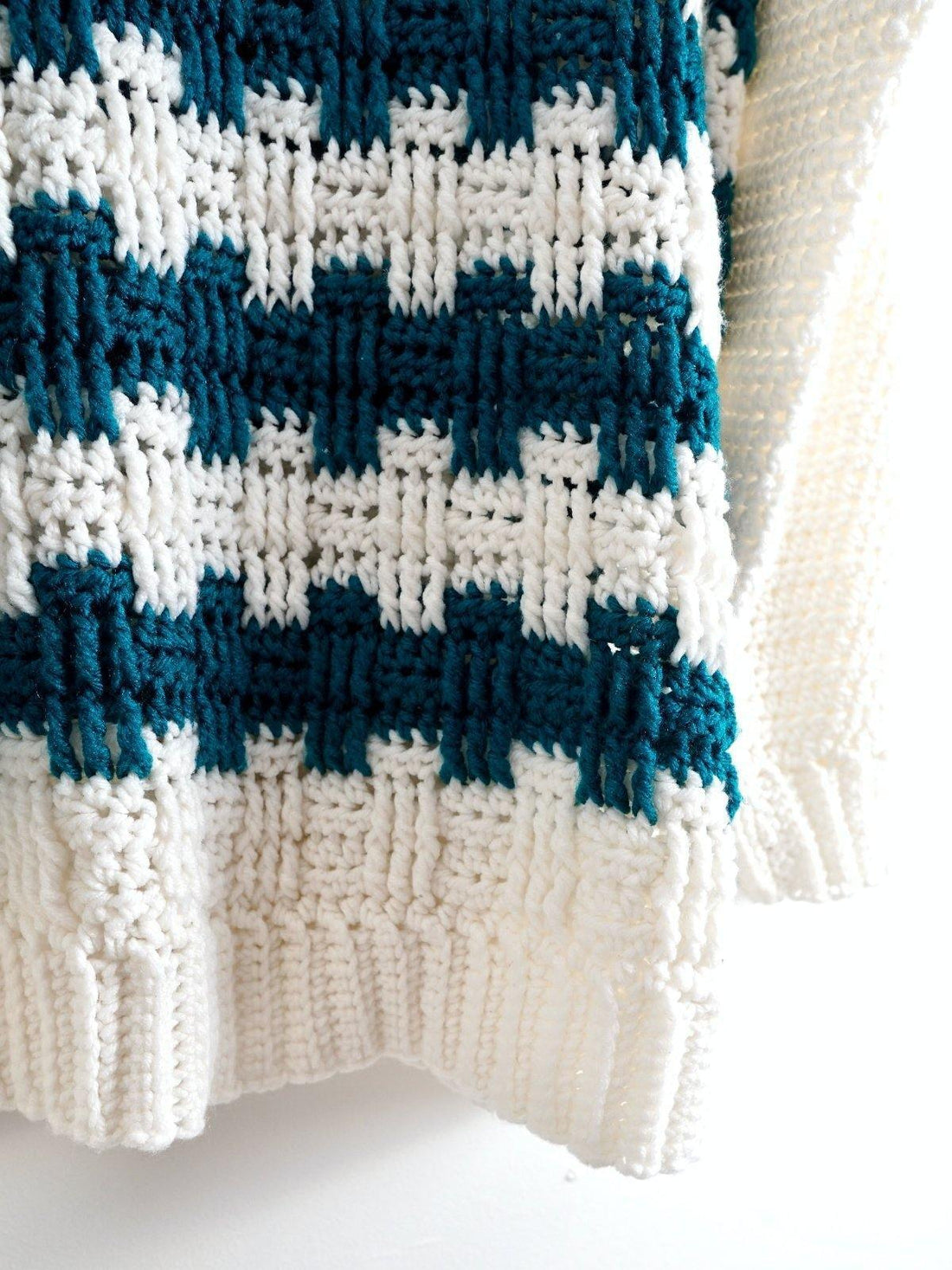 Handknit Chunky Crosshatch Sweater-closiTherapi | vinTage
