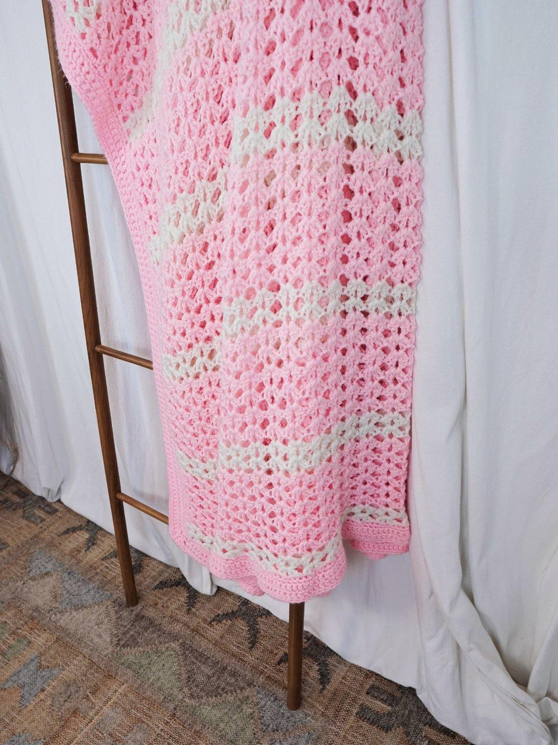 Handknit Taffy Pink Stripe Blanket-closiTherapi | vinTage