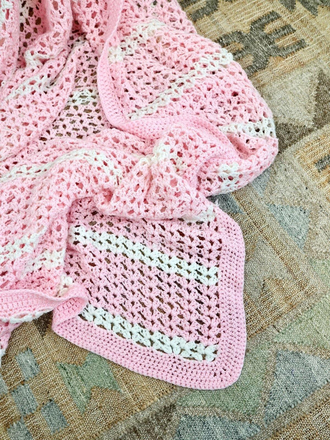 Handknit Taffy Pink Stripe Blanket-closiTherapi | vinTage