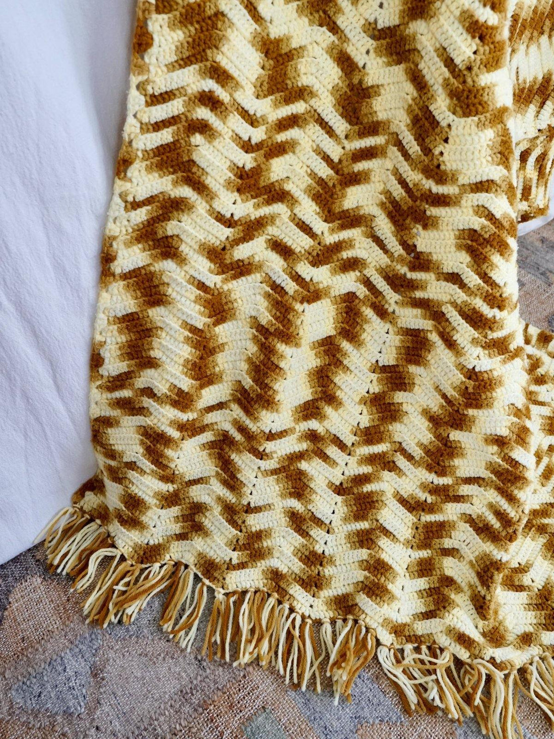 Handknit Tuscan Sun Chevron Blanket-closiTherapi | vinTage