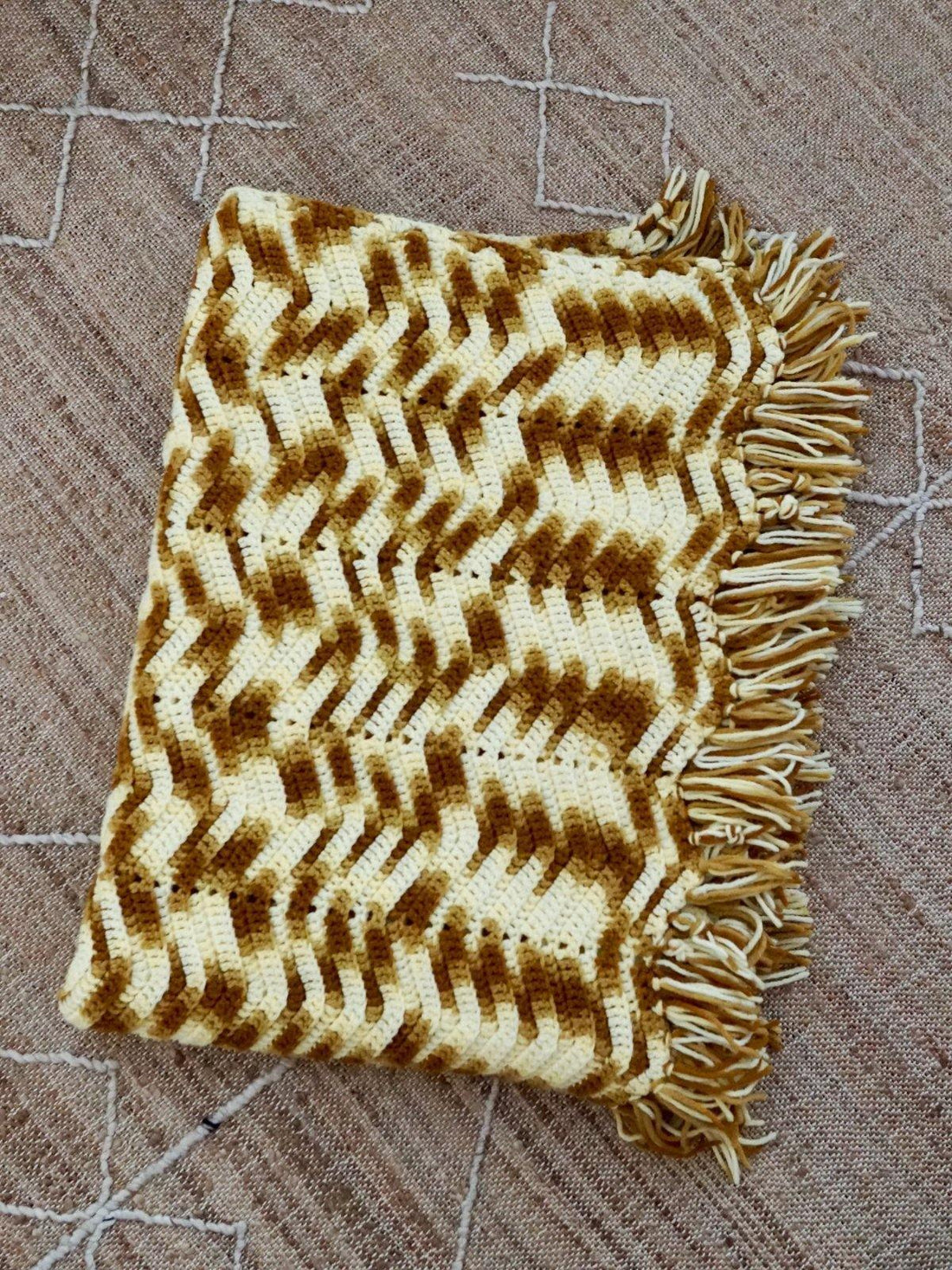 Handknit Tuscan Sun Chevron Blanket-closiTherapi | vinTage