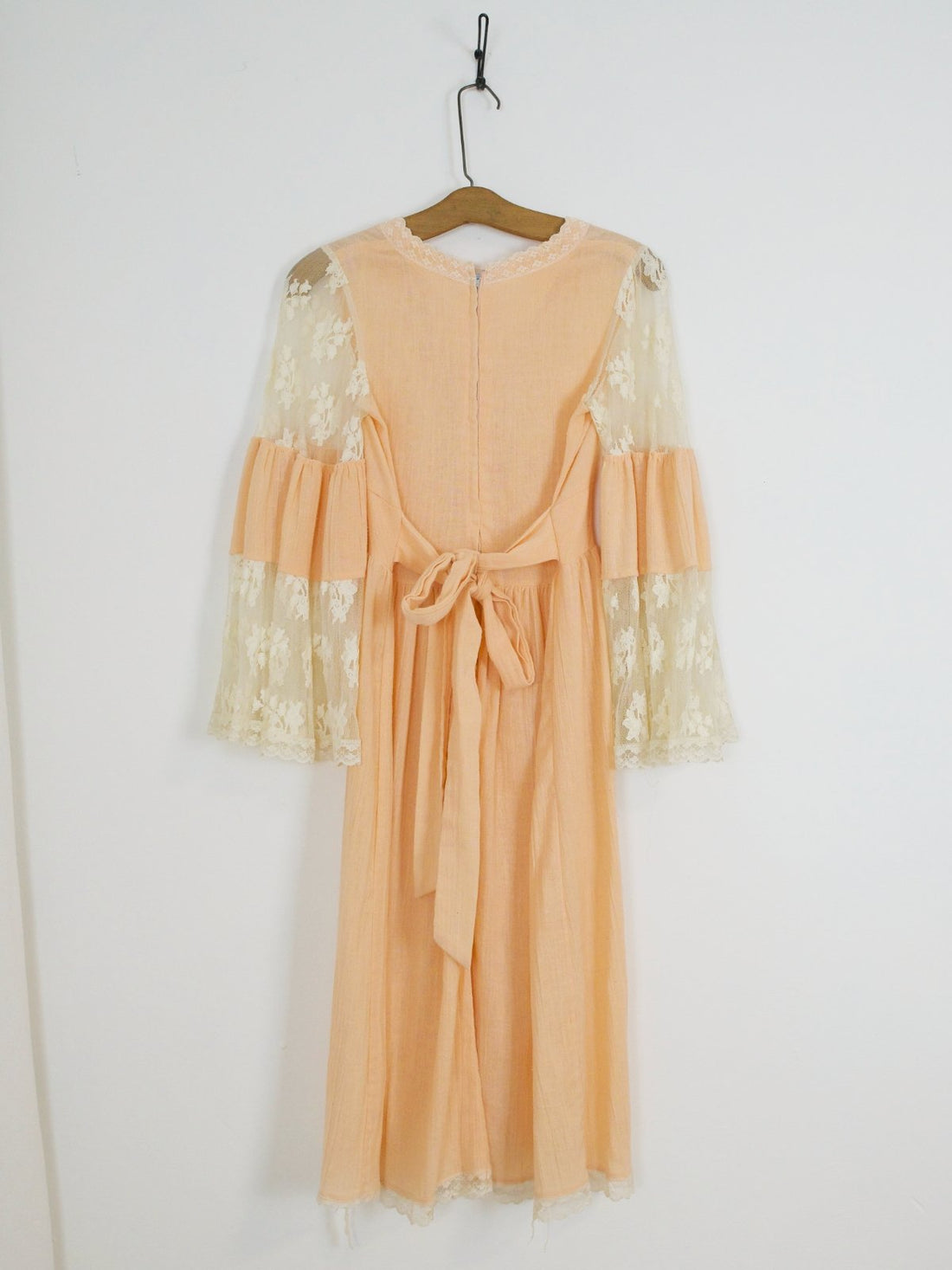 Lace Angel Sleeve Gauze Dress-closiTherapi | vinTage