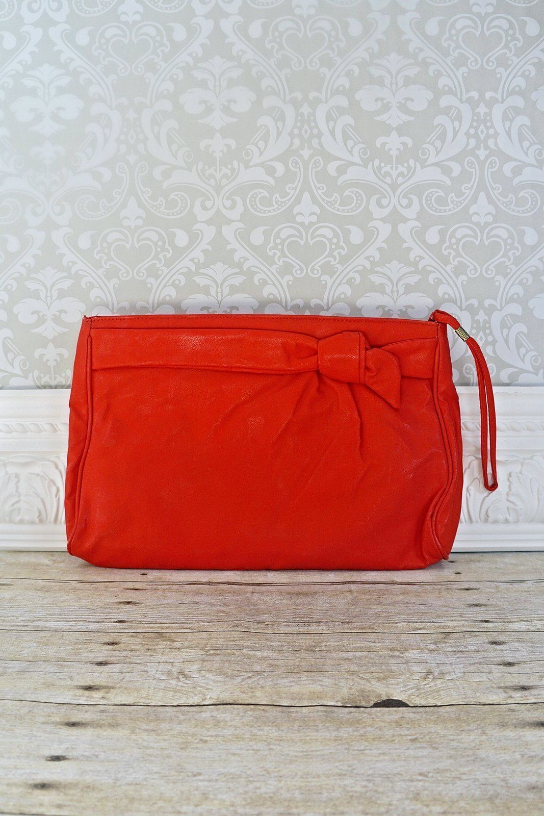 Lipstick Red Clutch Bag-closiTherapi | vinTage