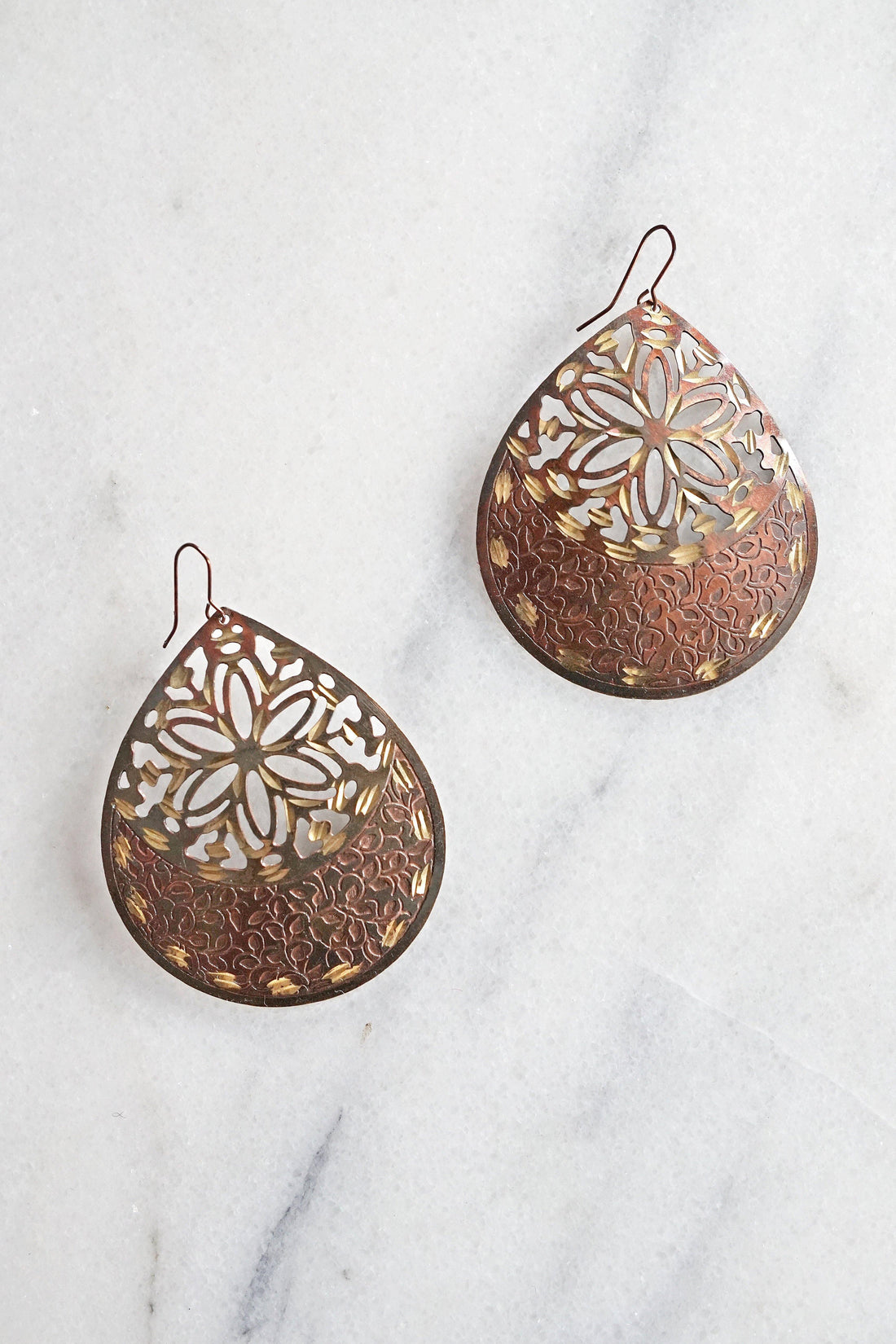 Teardrop Antique Bronze Metal Earrings-closiTherapi | vinTage