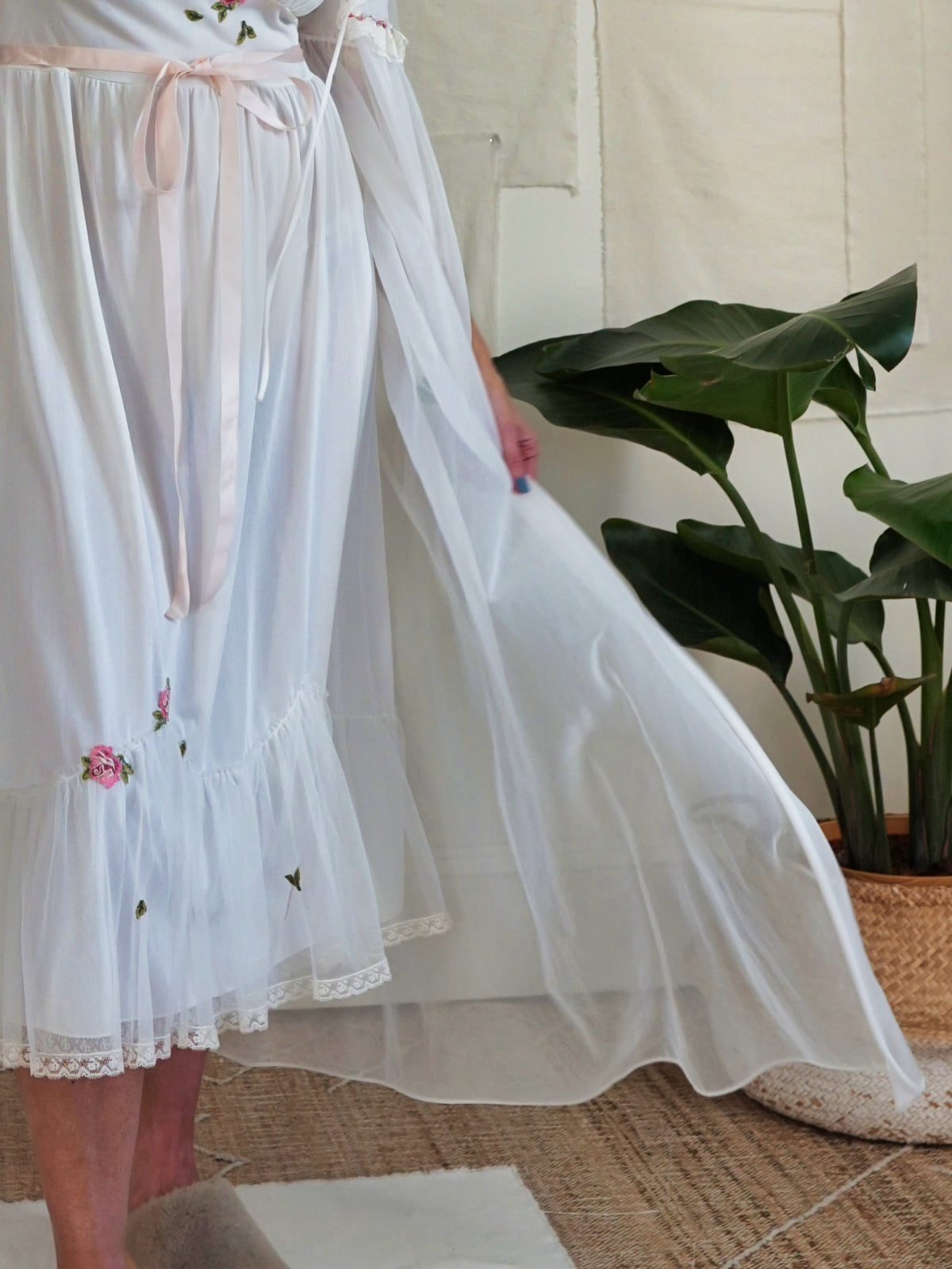 Vintage 50's White Floral Peignoir Set-closiTherapi | vinTage