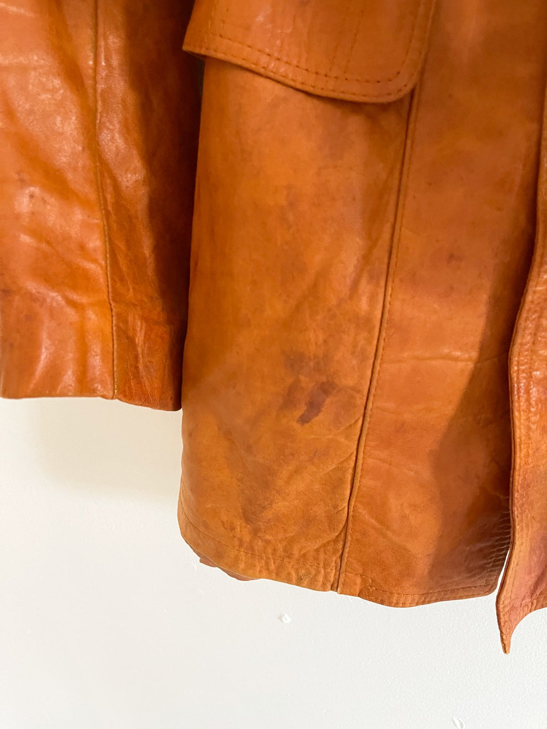 Vintage 70's Caramel Leather Coat-closiTherapi | vinTage