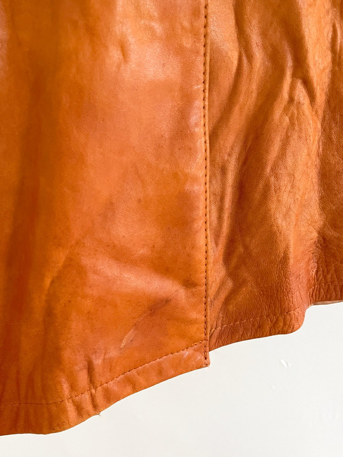 Vintage 70's Caramel Leather Coat-closiTherapi | vinTage