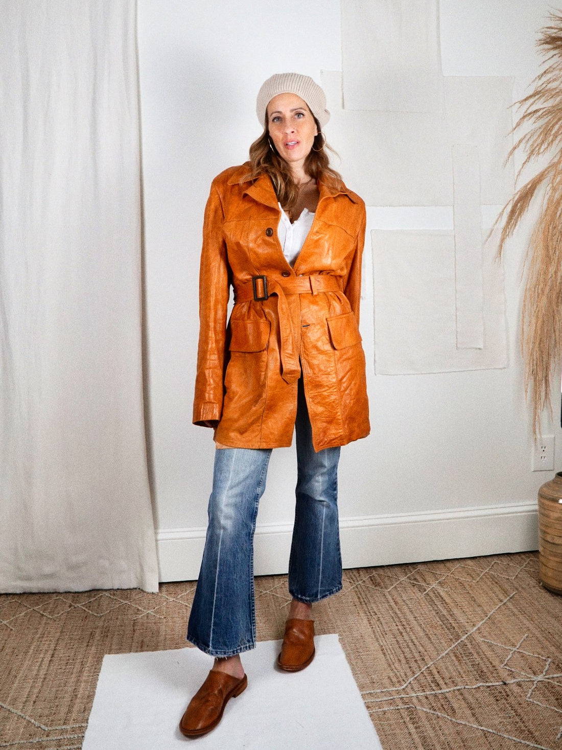 Vintage 70's Caramel Leather Coat-closiTherapi | vinTage