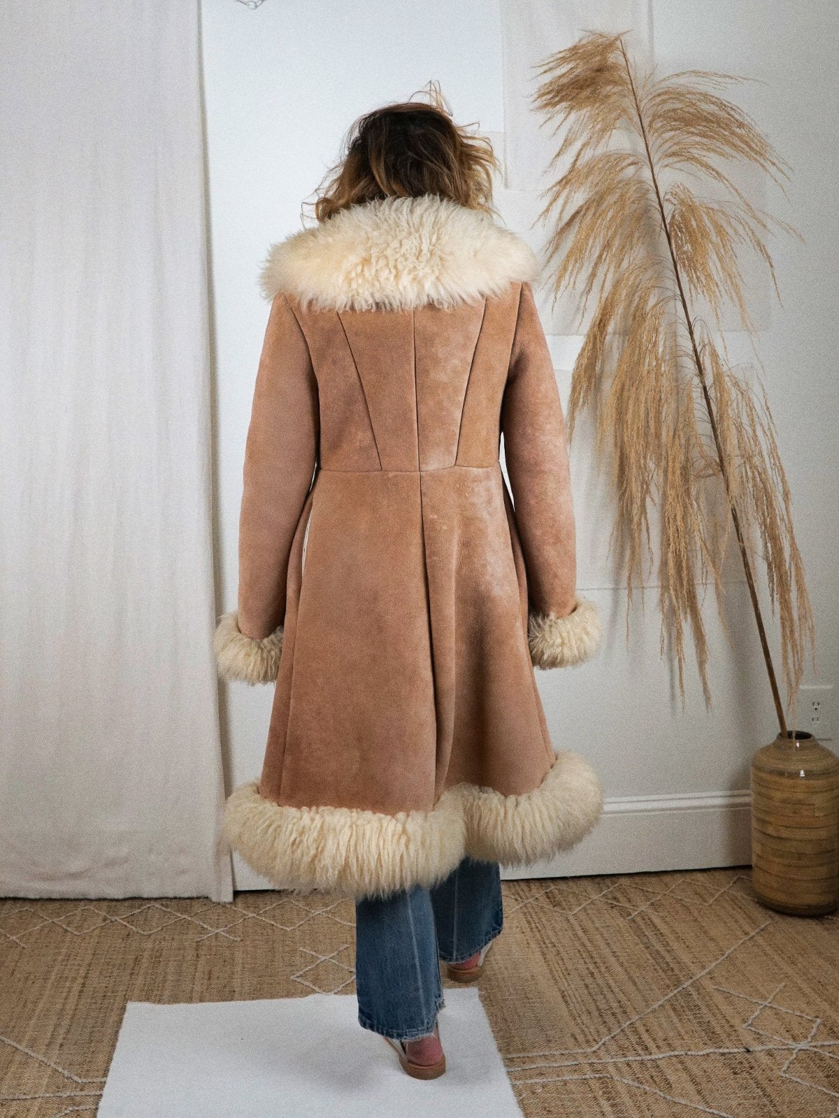 Vintage 70's Fluffy Sheepskin Fur Coat-closiTherapi | vinTage