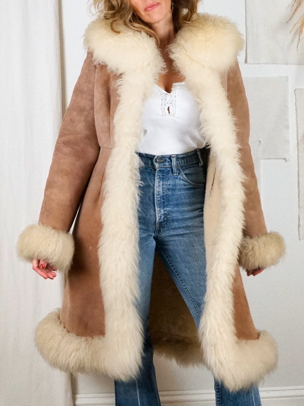 Vintage 70's Fluffy Sheepskin Fur Coat-closiTherapi | vinTage