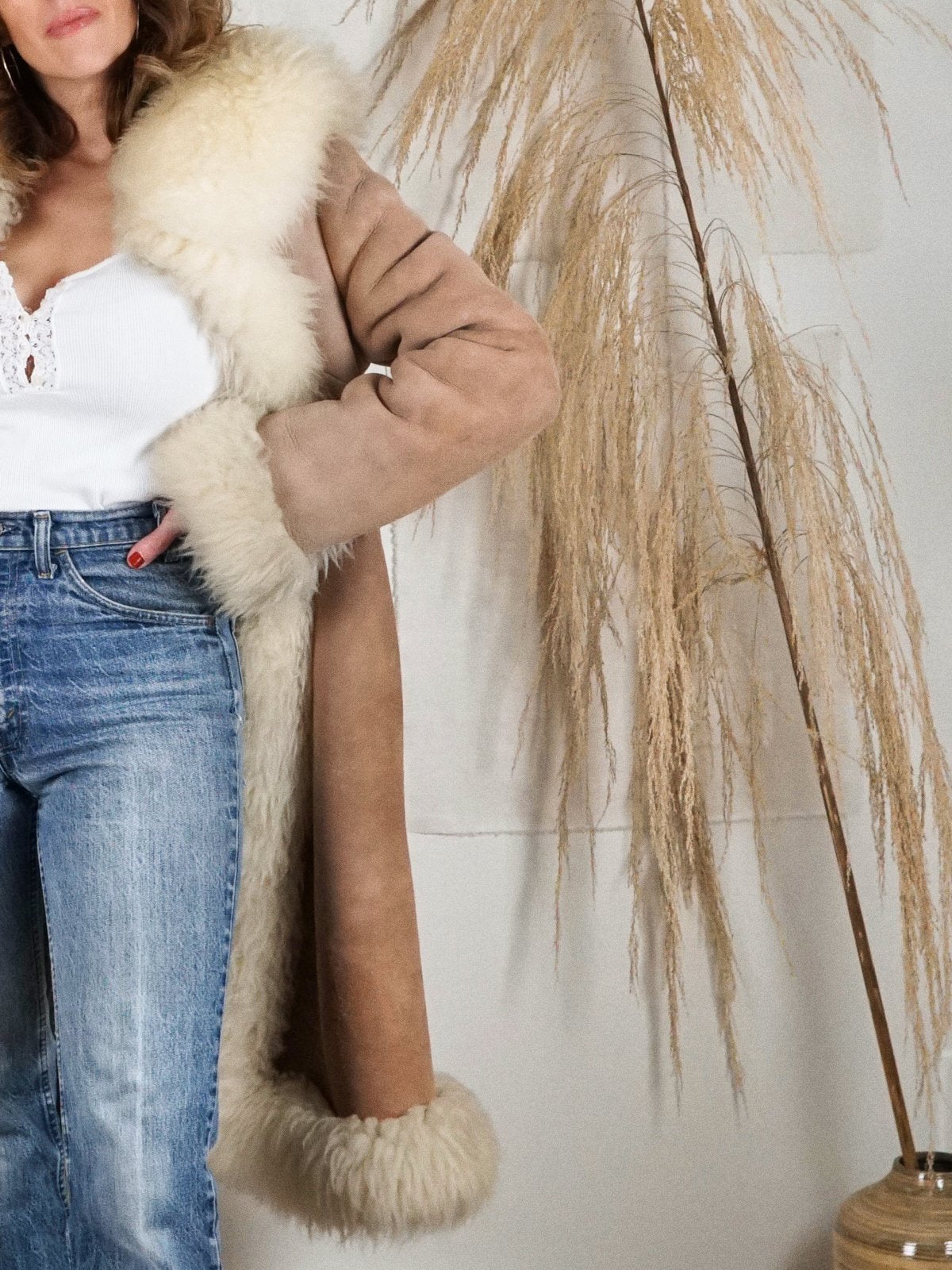 Vintage 70's Fluffy Sheepskin Fur Coat-closiTherapi | vinTage