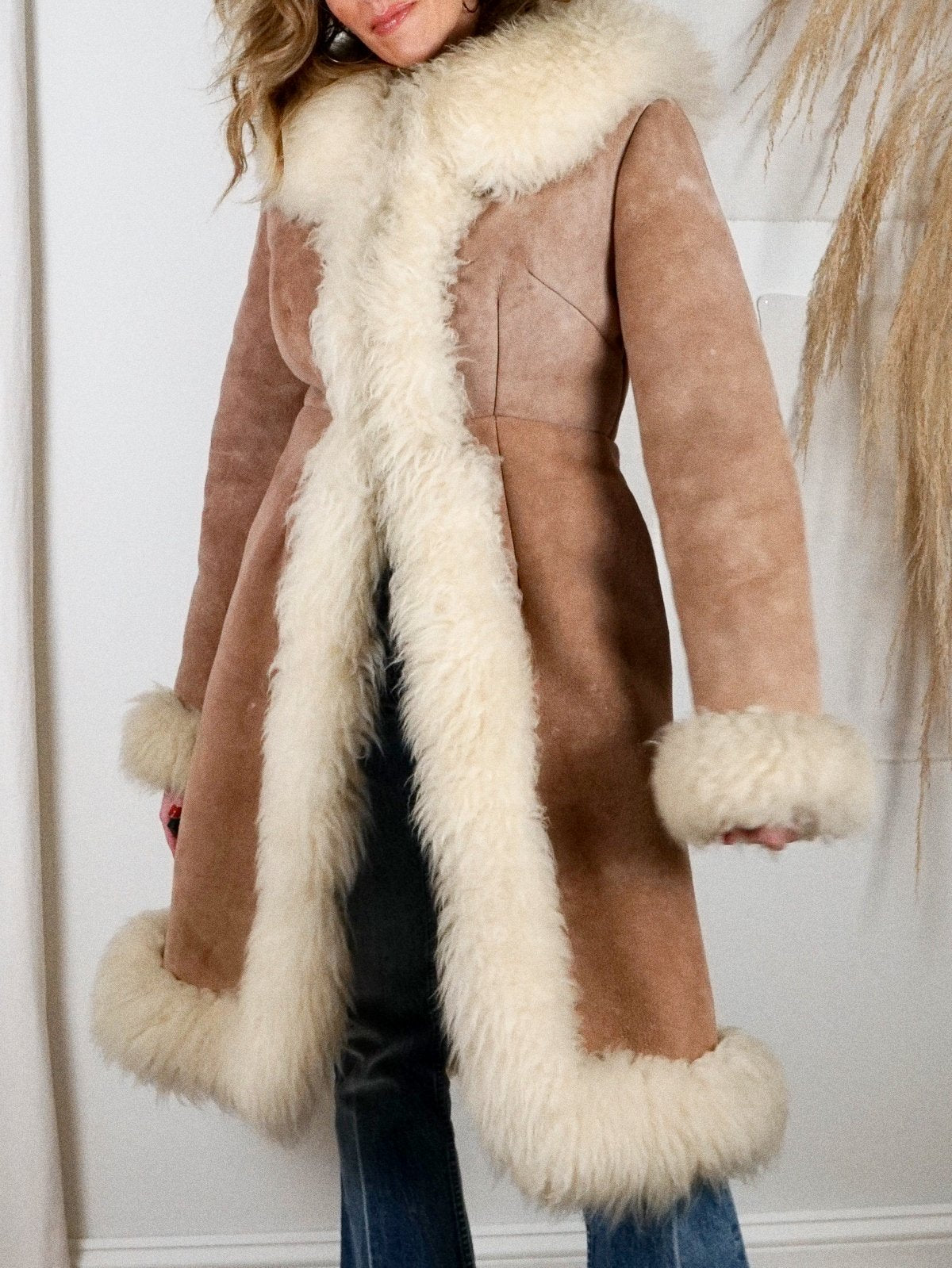 Vintage 70's Fluffy Sheepskin Fur Coat-closiTherapi | vinTage