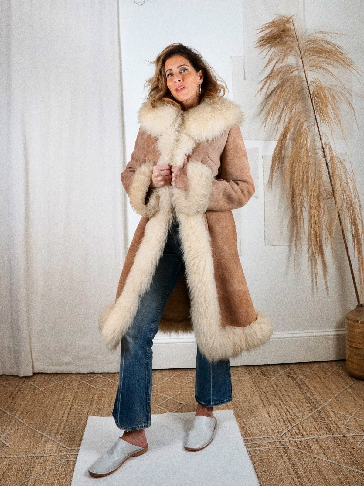 Vintage 70's Fluffy Sheepskin Fur Coat-closiTherapi | vinTage