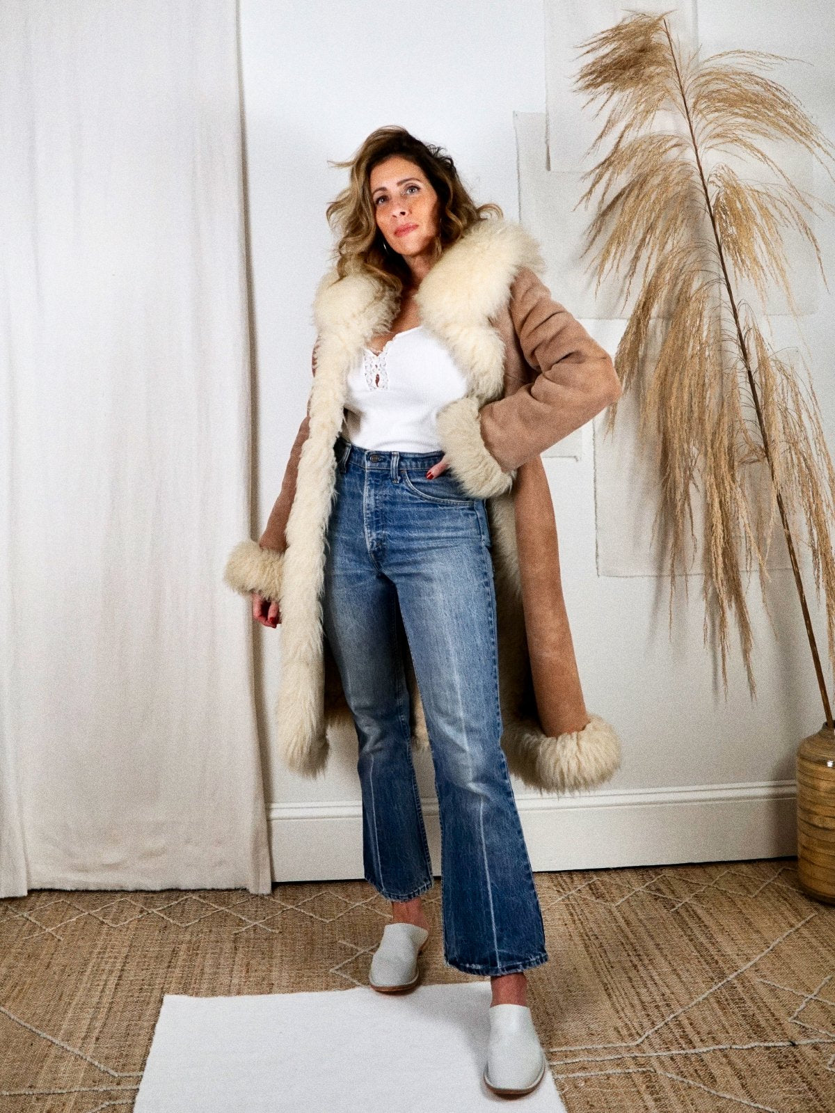 Vintage 70's Fluffy Sheepskin Fur Coat-closiTherapi | vinTage