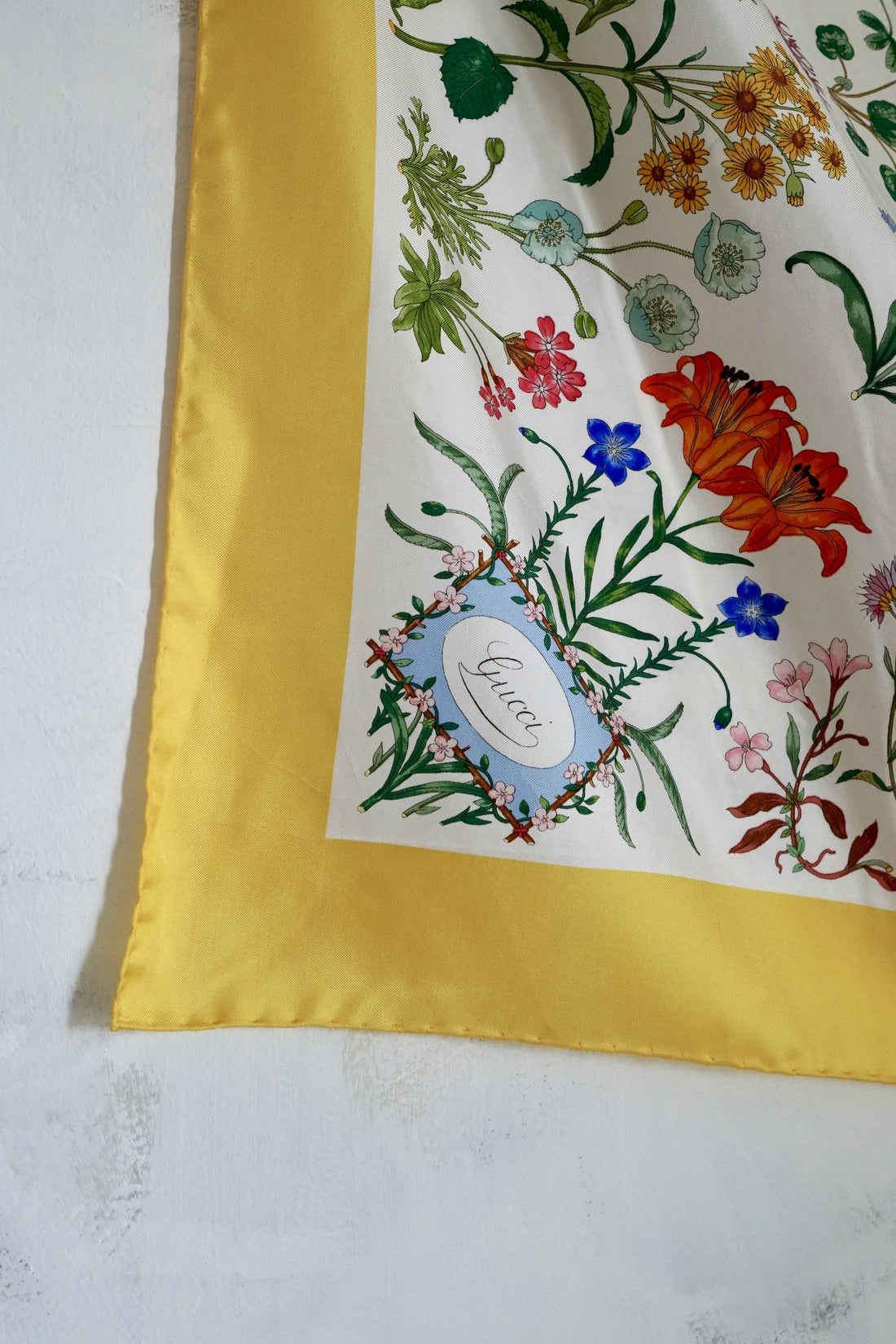 Vintage 70's Gucci Accornero Silk Flora Scarf-closiTherapi | vinTage