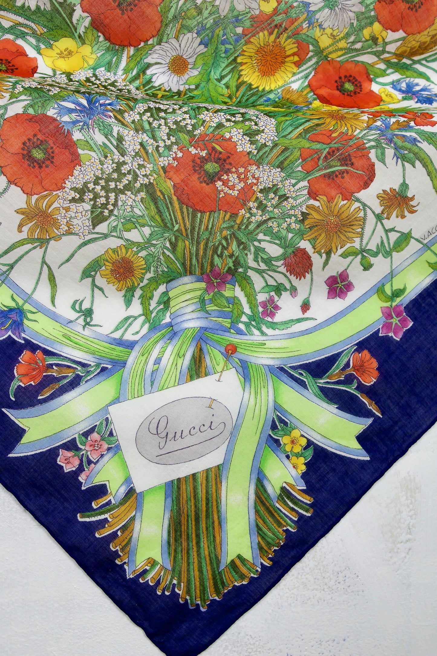 Vintage 70's Gucci Accornero Spighe Wheat Flora Scarf-closiTherapi | vinTage