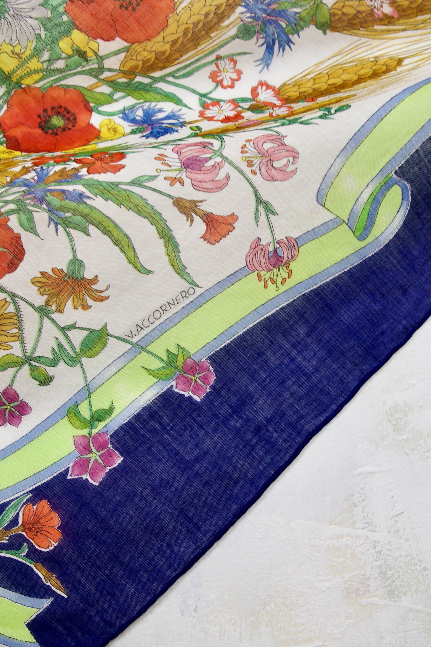 Vintage 70's Gucci Accornero Spighe Wheat Flora Scarf-closiTherapi | vinTage