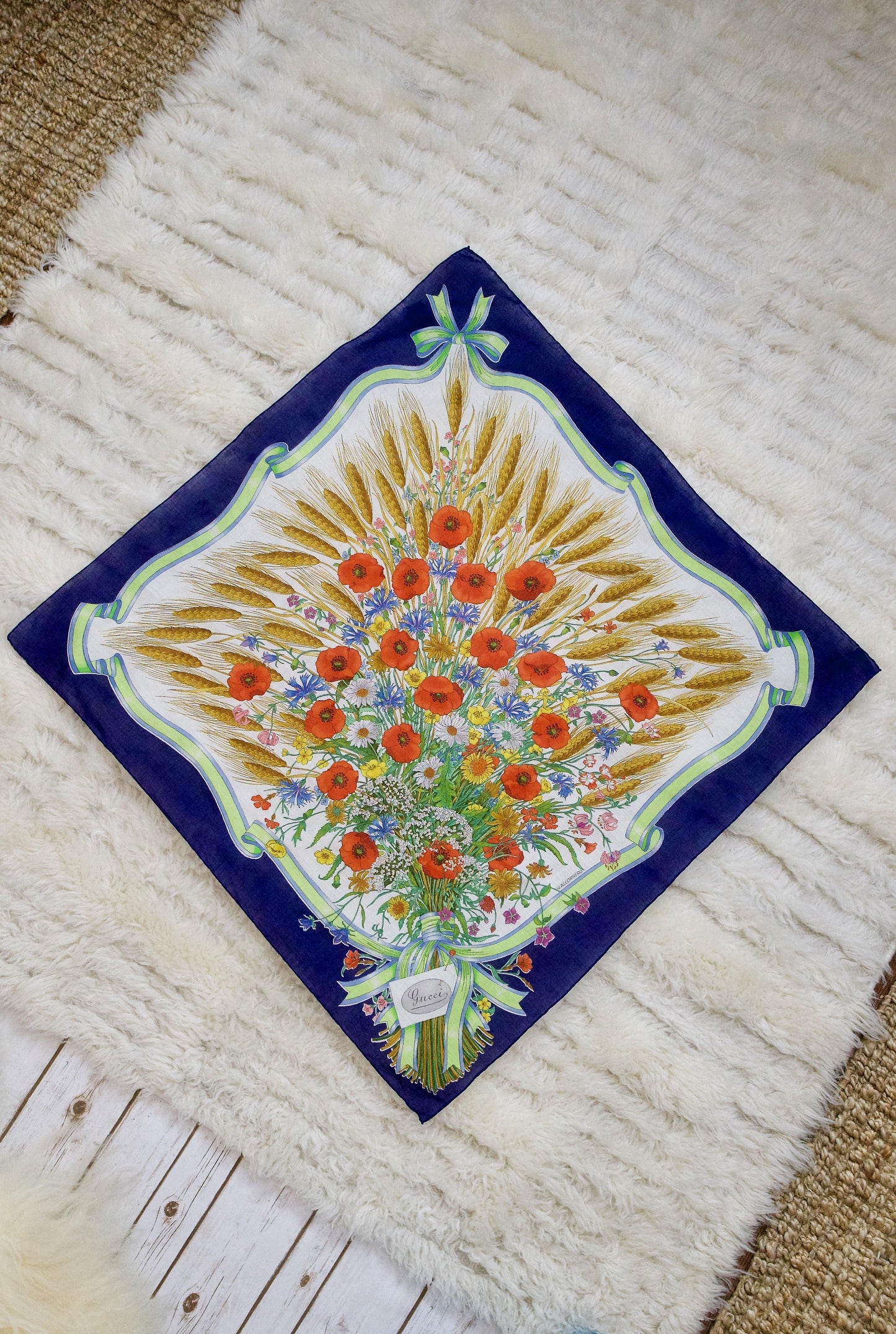 Vintage 70's Gucci Accornero Spighe Wheat Flora Scarf-closiTherapi | vinTage