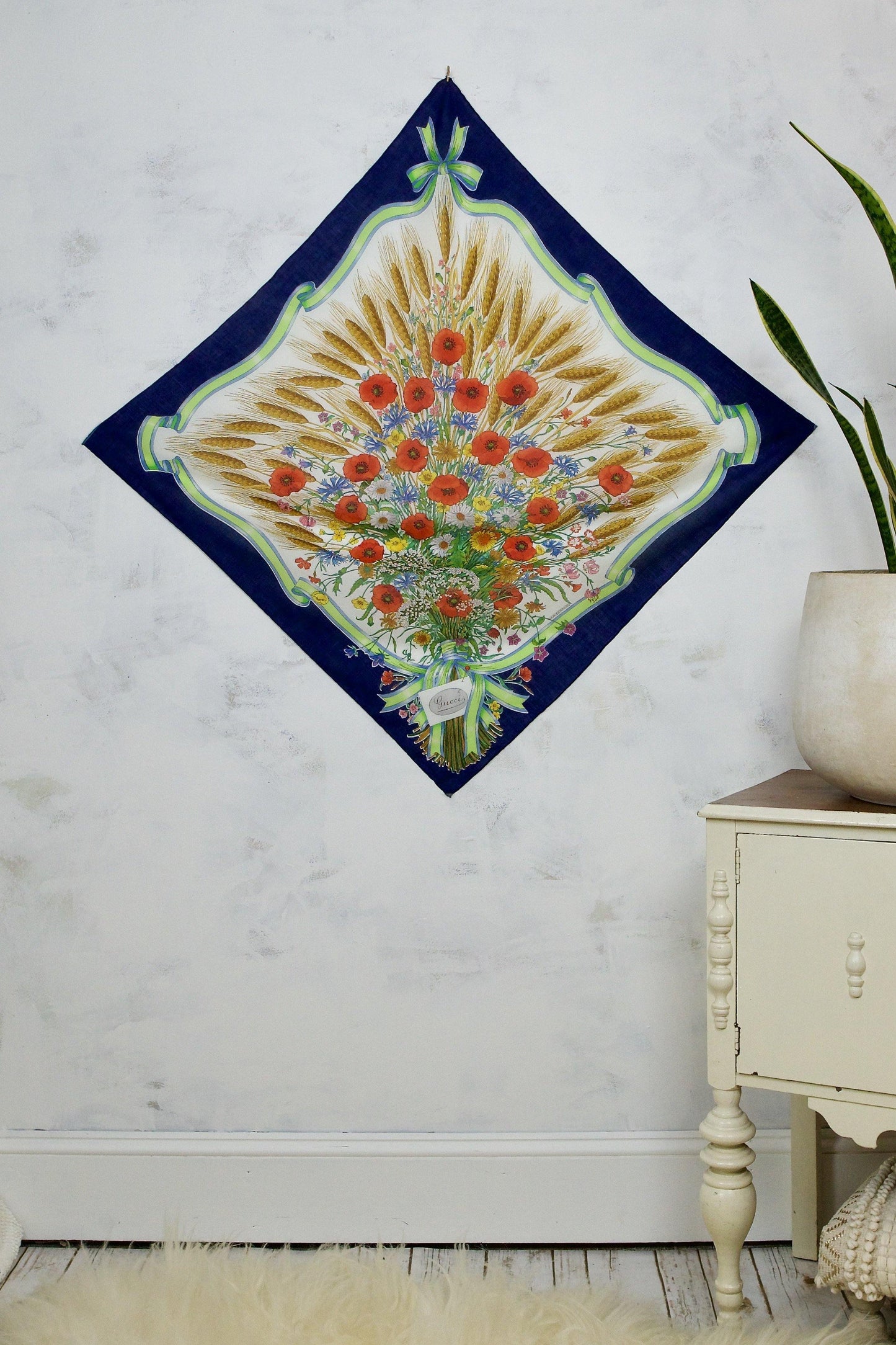 Vintage 70's Gucci Accornero Spighe Wheat Flora Scarf-closiTherapi | vinTage
