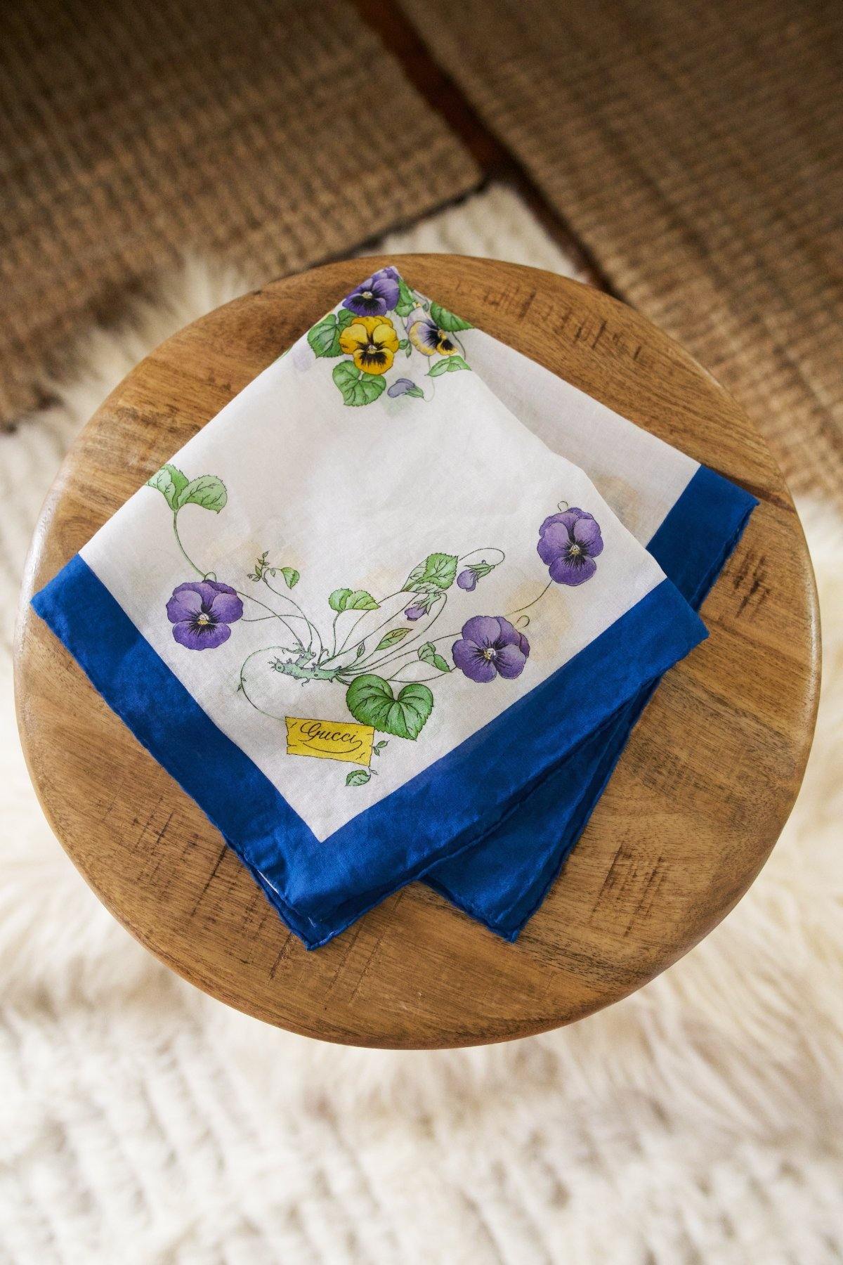 Vintage 70's Gucci Pansy Scarf-closiTherapi | vinTage