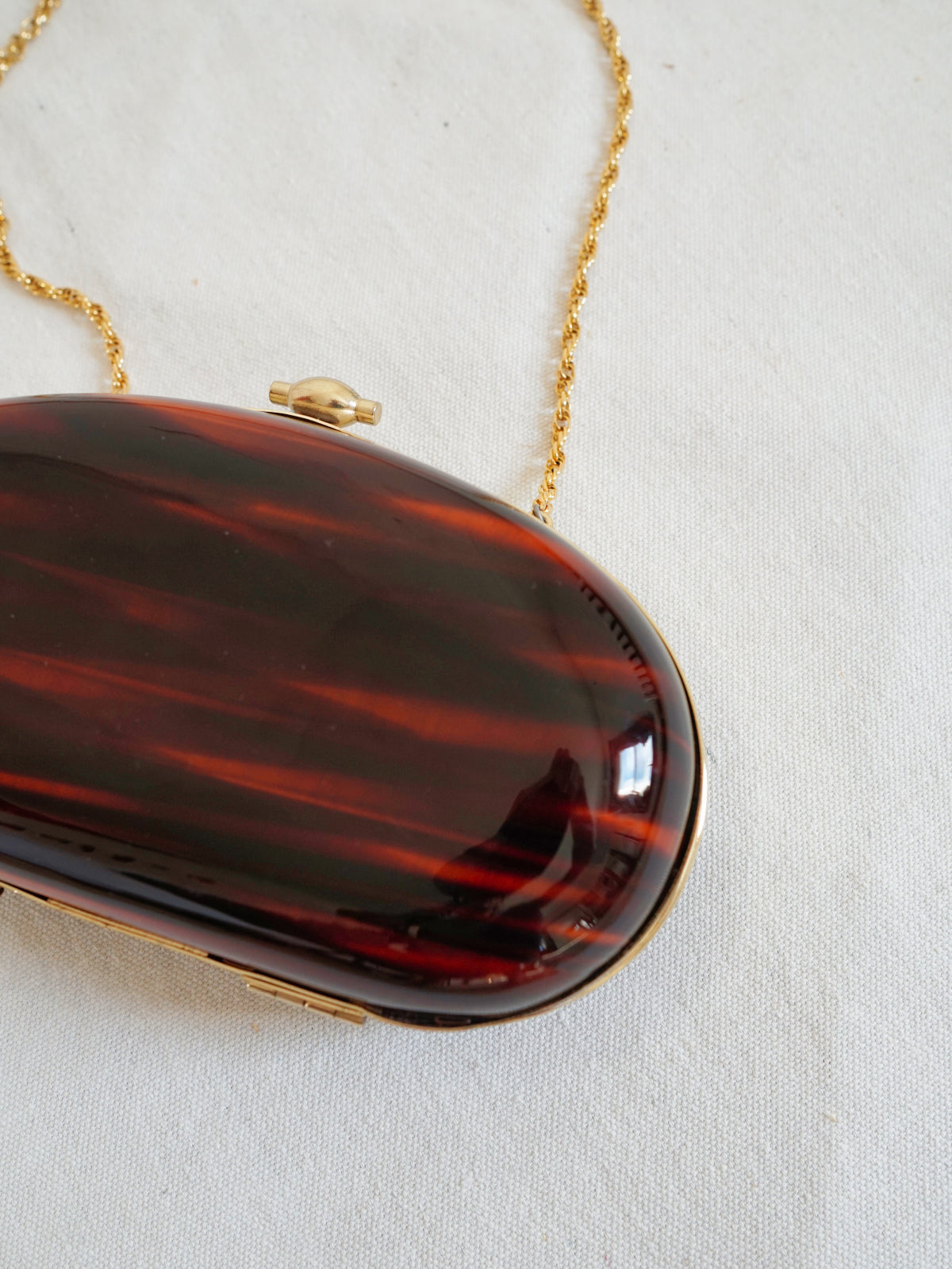 Vintage 70's Tortoise Hard Shell Bag-closiTherapi | vinTage