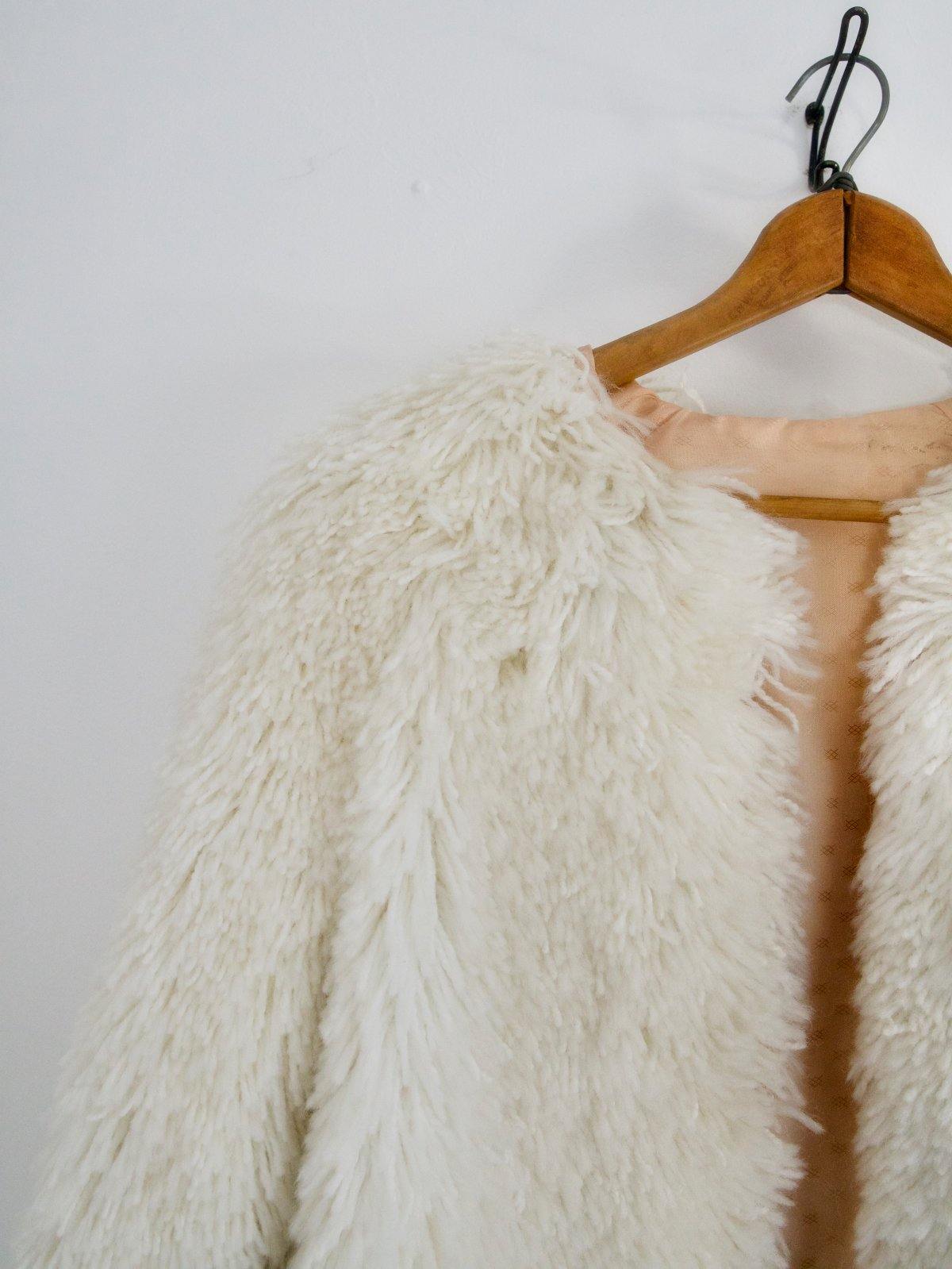 Vintage 70's Vanilla Shag Carpet Jacket-closiTherapi | vinTage