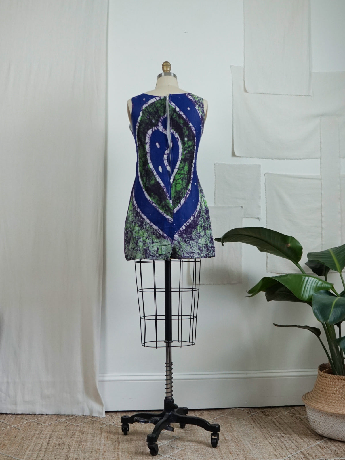 Vintage 80's Batik Galaxy Mini Dress-closiTherapi | vinTage
