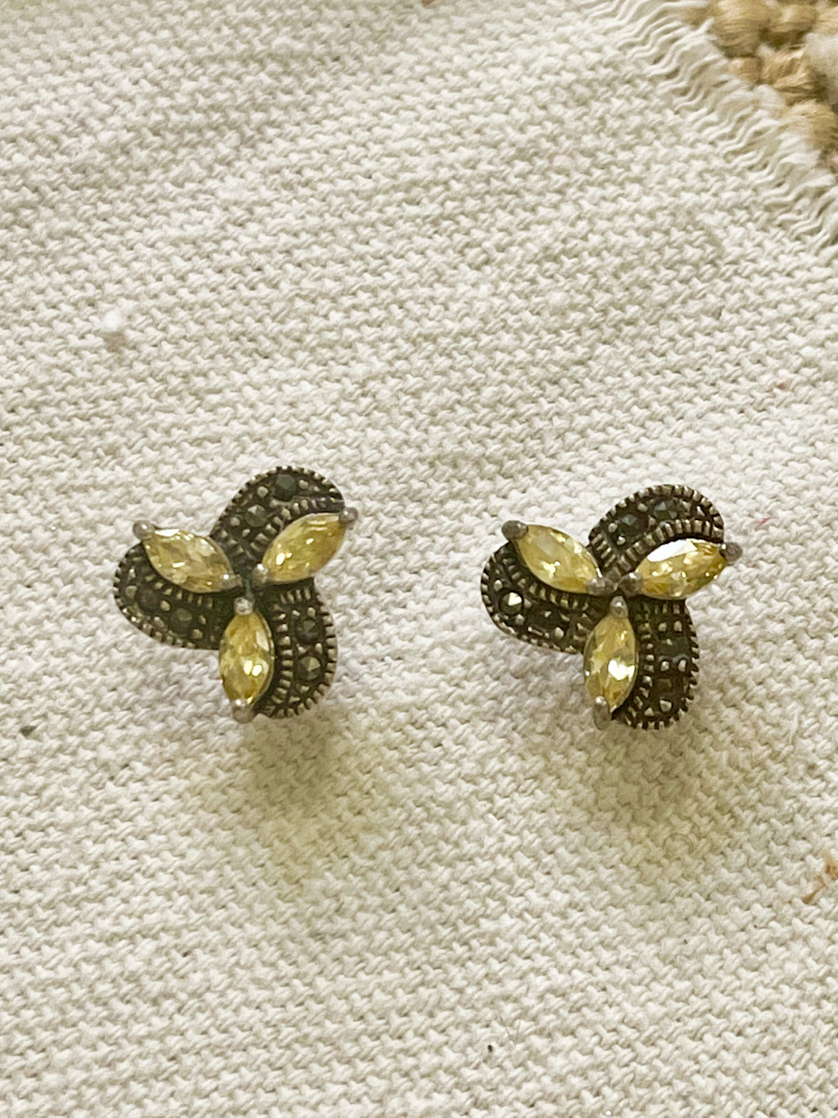 Vintage 80's Silver Citrine Pinwheel Earrings-closiTherapi | vinTage