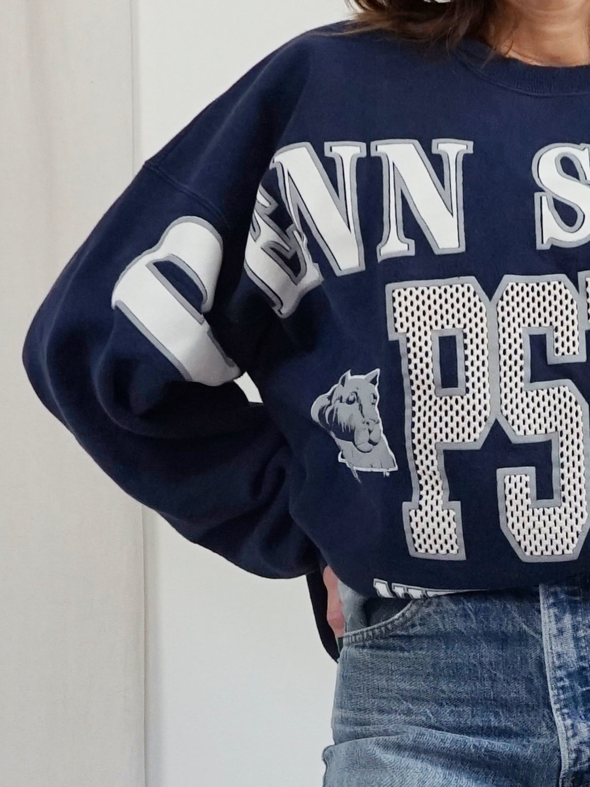 Vintage 90's Penn State Graphic Sweatshirt-closiTherapi | vinTage
