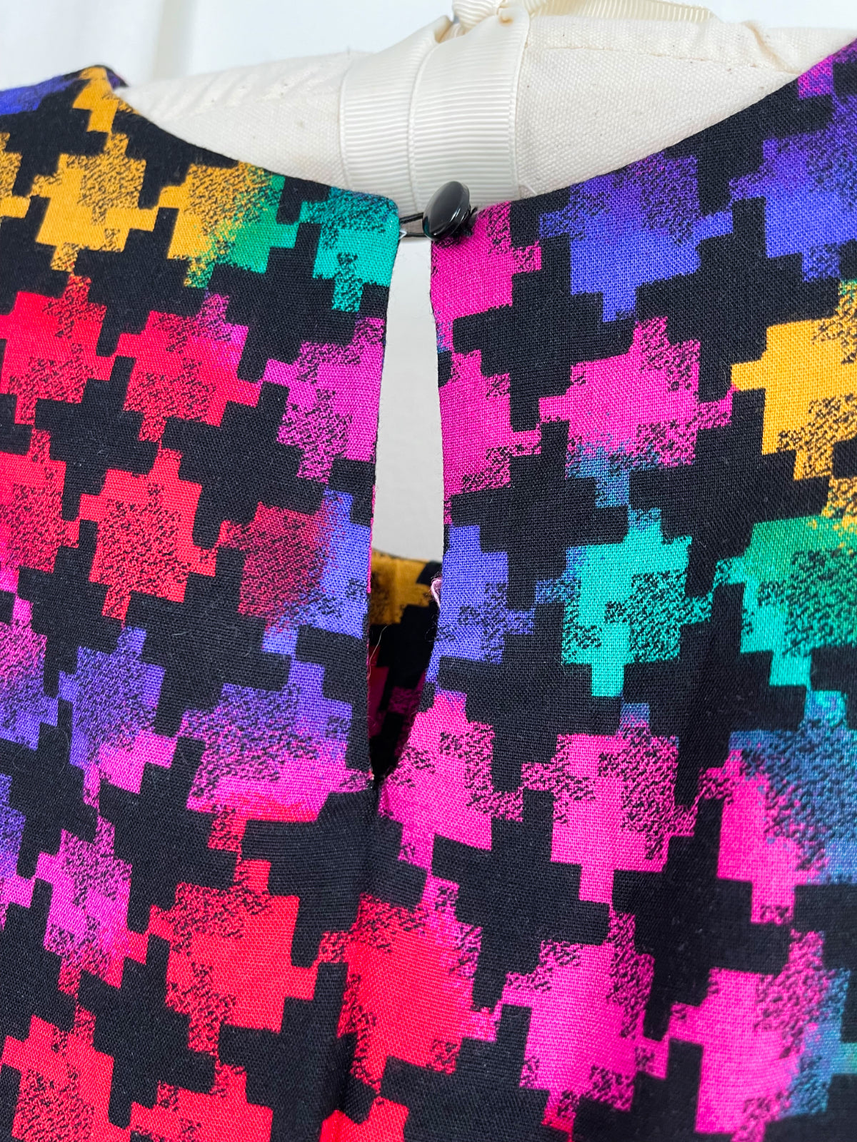 Vintage Abstract Rainbow Top-closiTherapi | vinTage