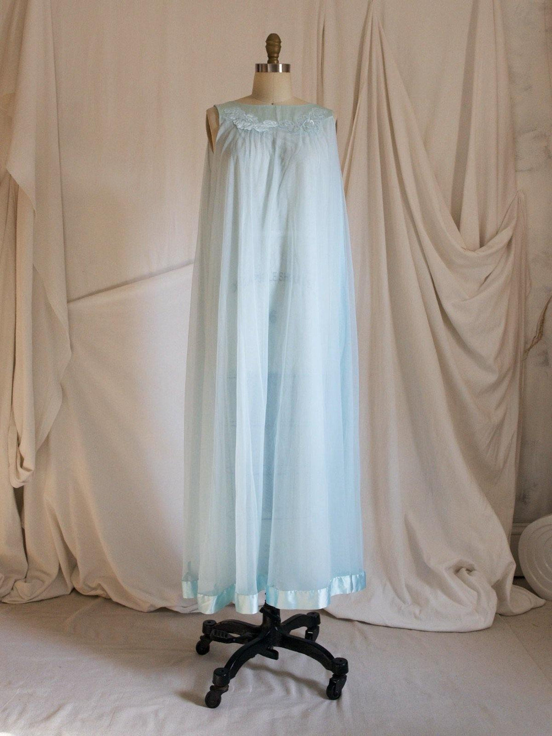 Vintage Aqua Chiffon Peignoir Set-closiTherapi | vinTage
