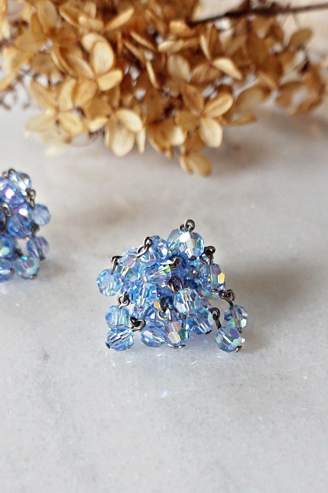 Vintage Aurora Borealis Sky Cluster Earrings-closiTherapi | vinTage