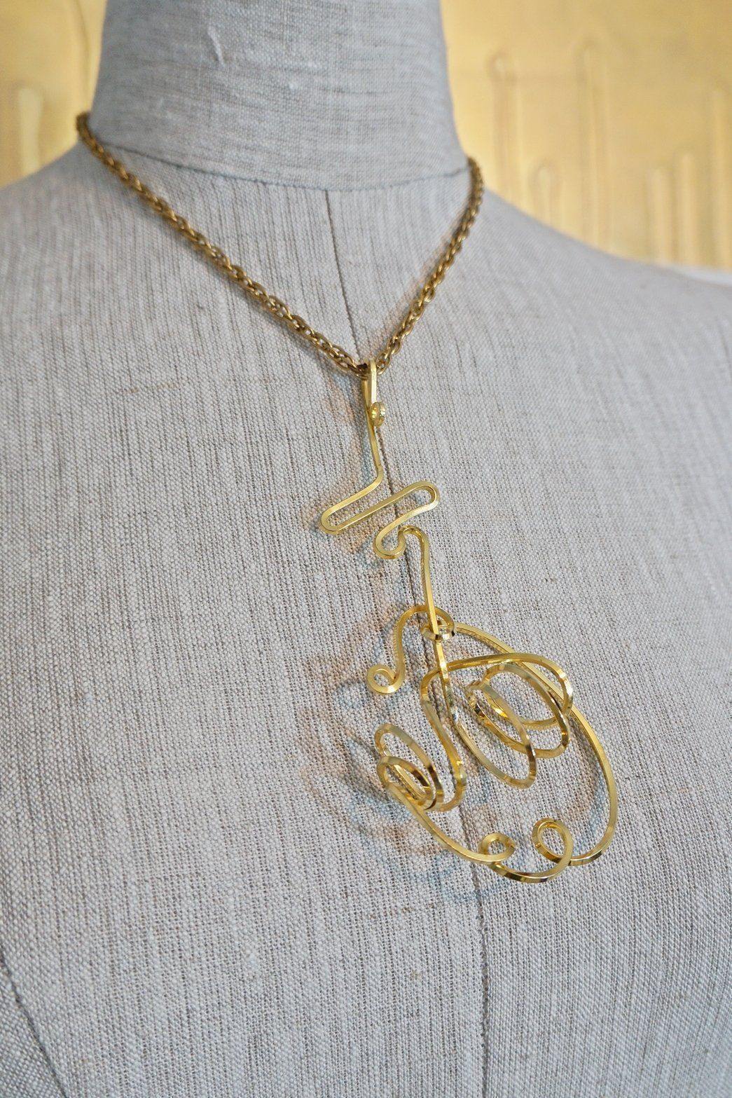 Vintage Avant Garde Metal Sculptural Pendant Necklace-closiTherapi | vinTage